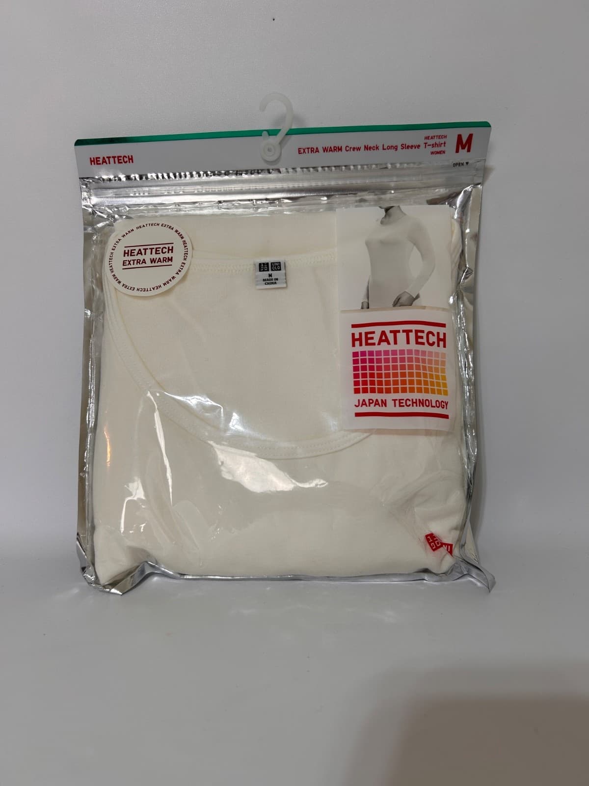 New Uniqlo Japan Women’s size M HEATTECH Crew Neck Long Sleeve T-Shirt Tee Top i - Thumbnail 7