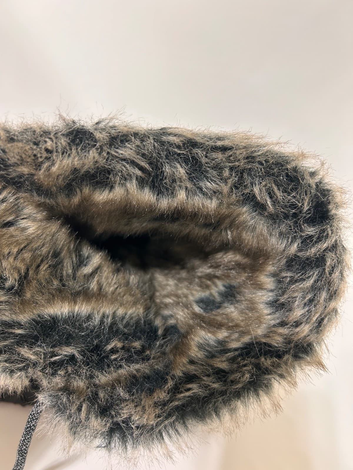 Columbia Women’s Minx Mid Black Snow Fur Winter Shoes Boot Size 7 EU 38 - Thumbnail 6