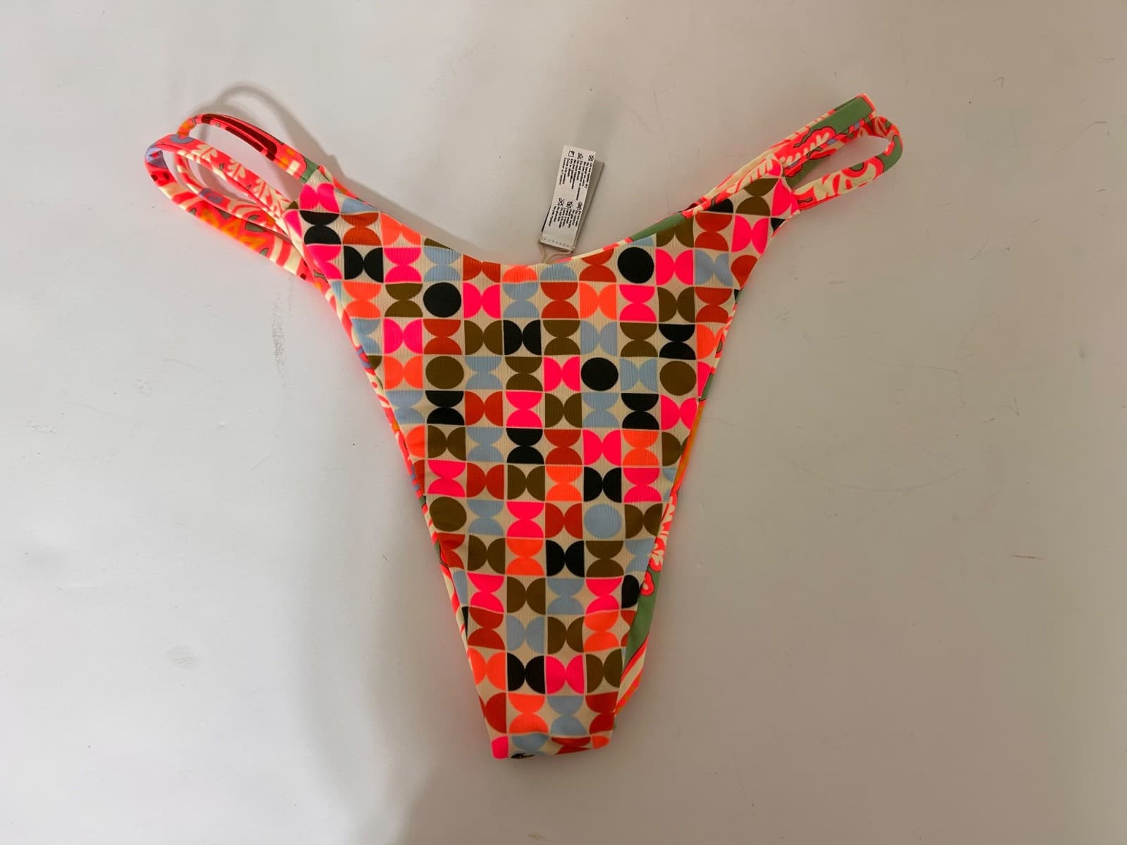 NWOT Maaji Triangle Kaleidescope Splenia Bikini Bottom Swim Size M Geo - Thumbnail 4