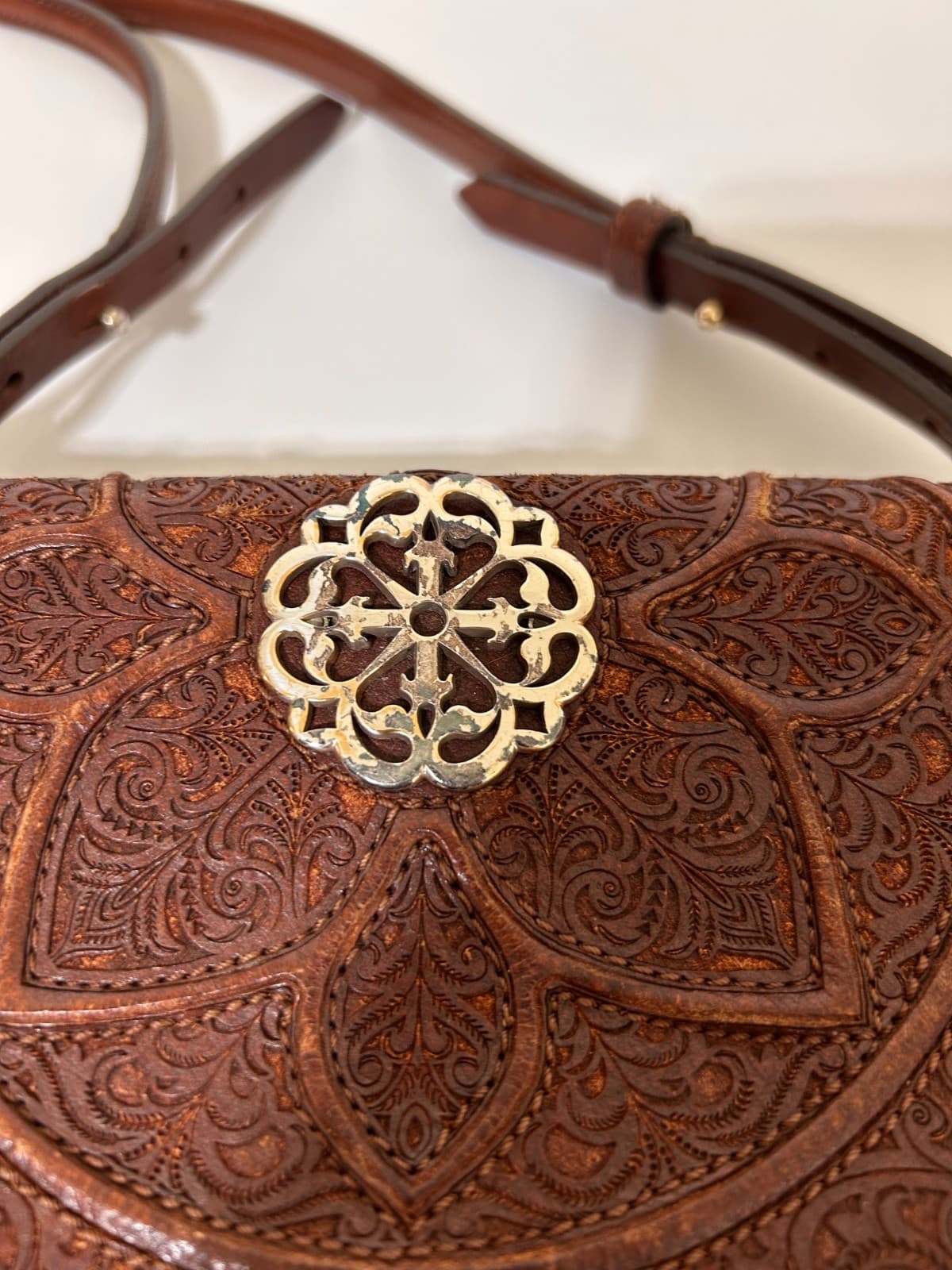 BRIGHTON FERRARA DAHLIA MYSTIQUE FLOWER Organizer Crossbody Wallet Bag - Thumbnail 6