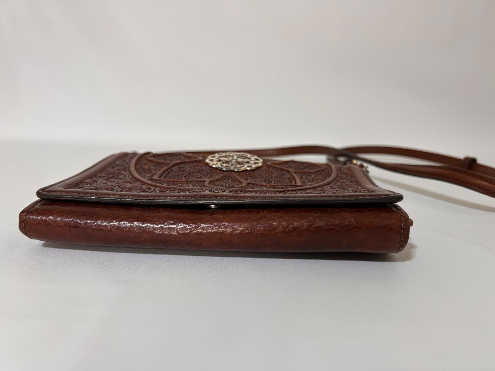 BRIGHTON FERRARA DAHLIA MYSTIQUE FLOWER Organizer Crossbody Wallet Bag - Thumbnail 13