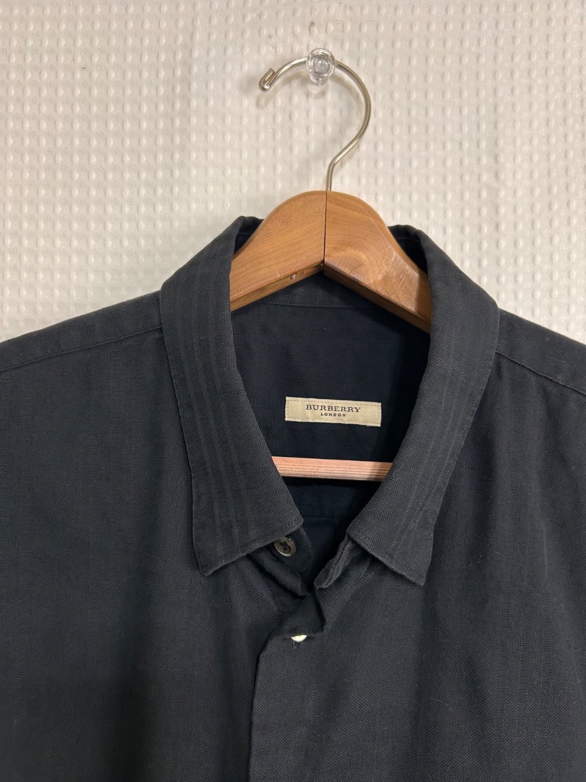 Burberry London Shirt Mens size XL Black Textured Button Up Casual v - Thumbnail 3