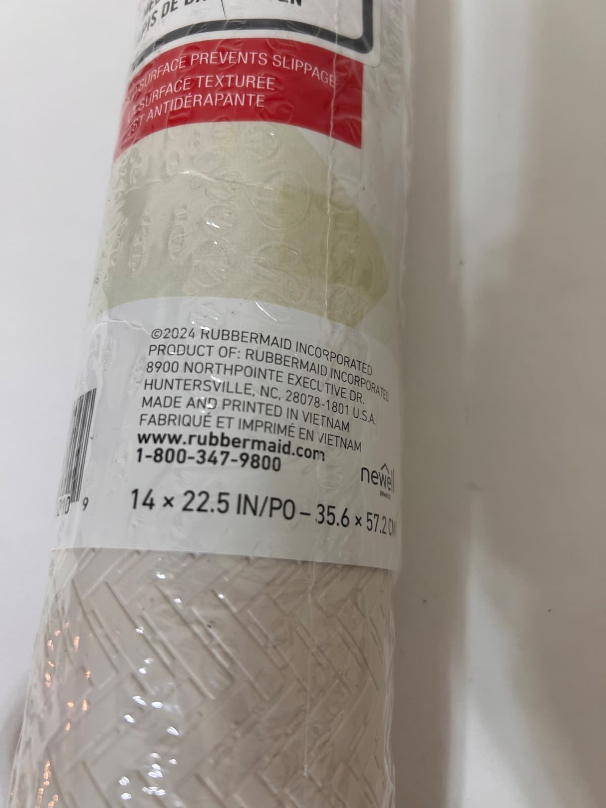 Rubbermaid 1982724 Medium Bath Mat 22.5" L 14" Wide Off White - Thumbnail 2