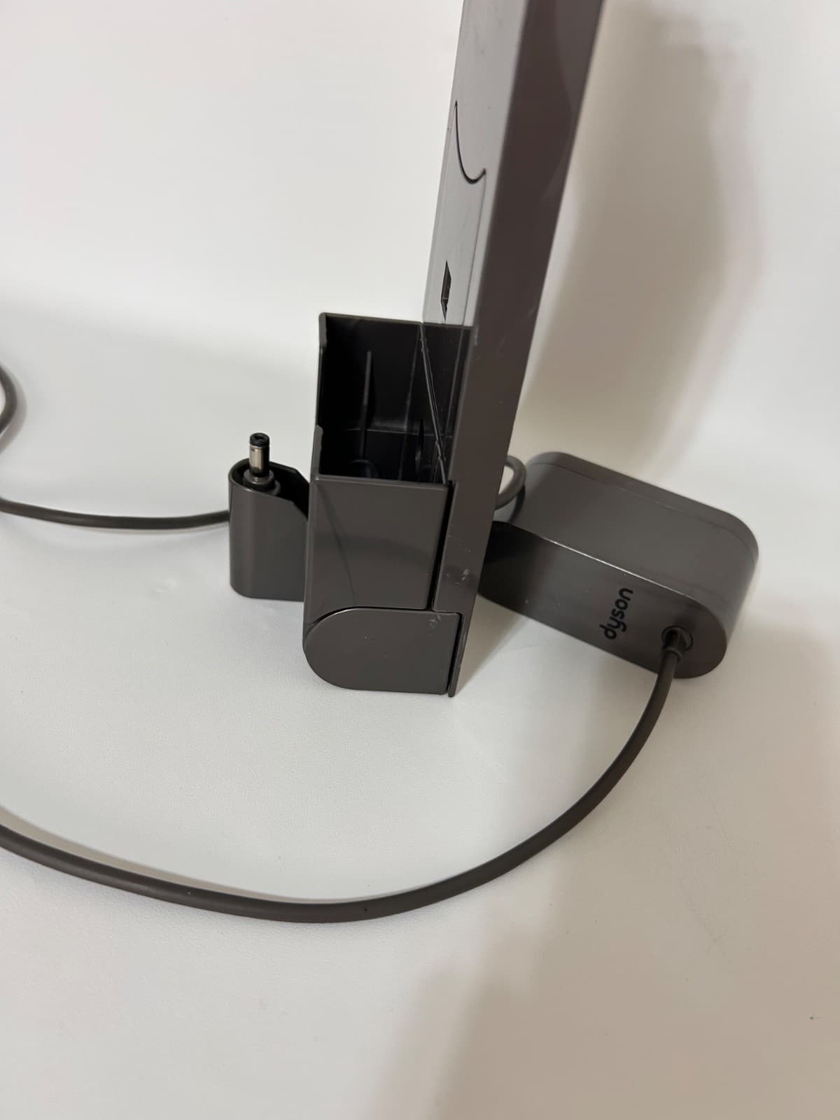 Dyson Genuine OEM V6 V7 V8 SV03 Wall Mount Docking Station - Thumbnail 8