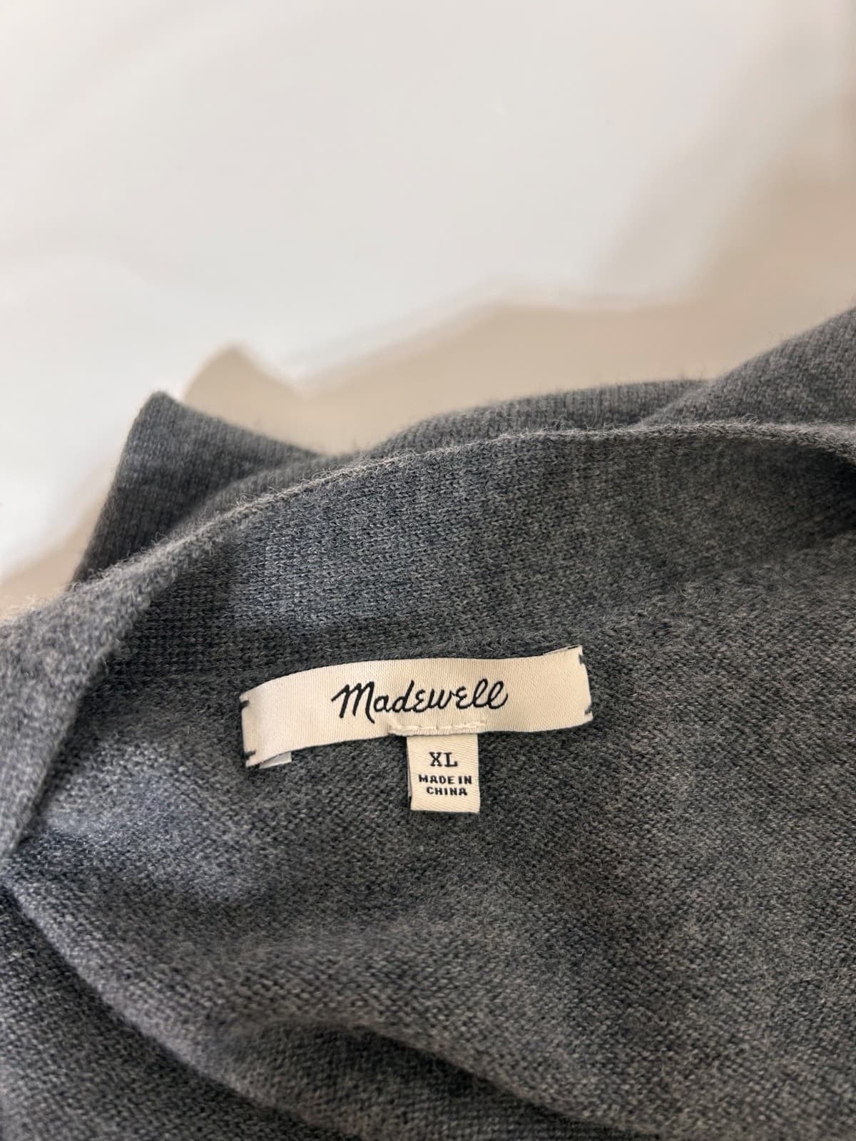 Madewell Women's size XL Merino Wool Boyfriend Airport Cardigan Sweater v - Thumbnail 4