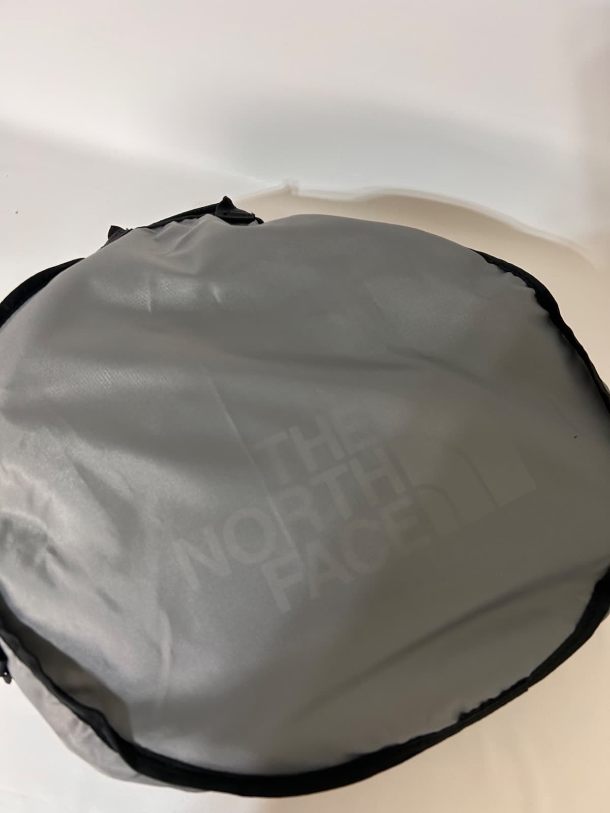 NWT $160 The North Face Gilman Tea Green Duffel Bag Black 71L M Travel - Thumbnail 8
