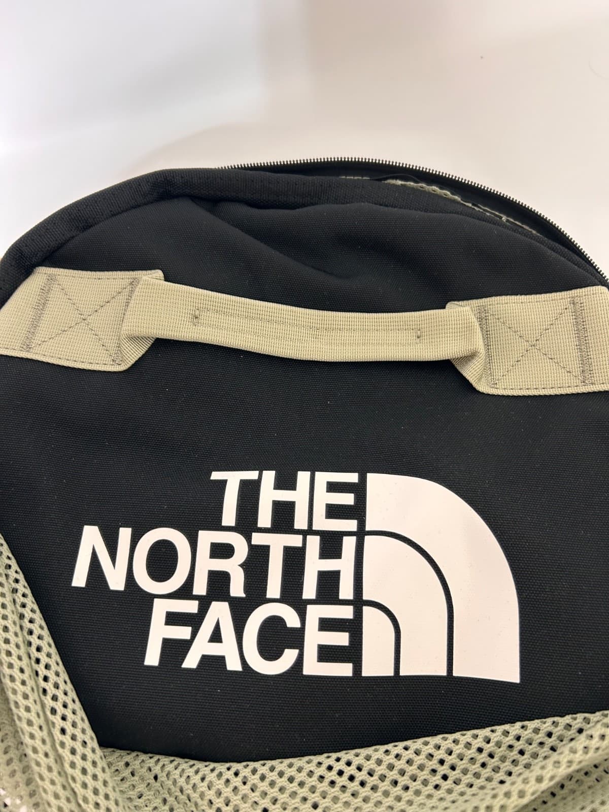 NWT $160 The North Face Gilman Tea Green Duffel Bag Black 71L M Travel - Thumbnail 7