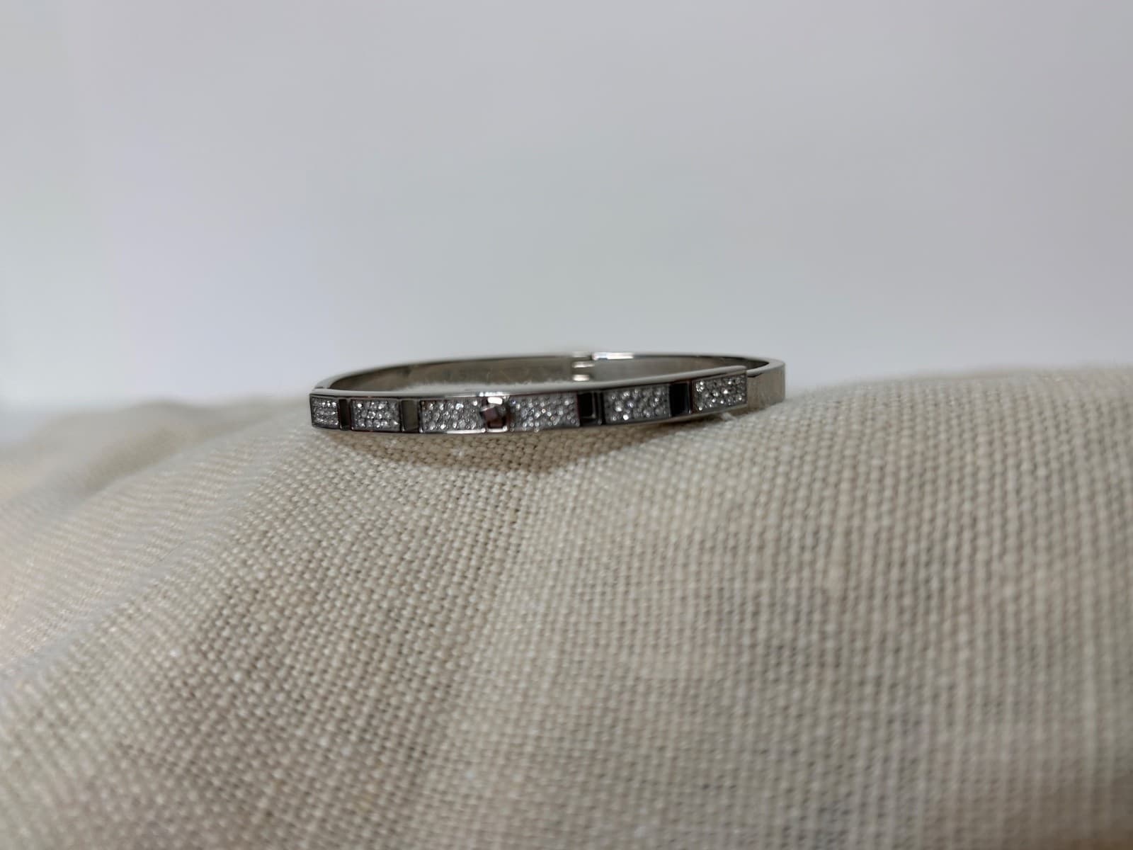 Michael Kors Silver Tone Crystal Hinged Bangle Bracelet Ring size 6 Bundle - Thumbnail 5
