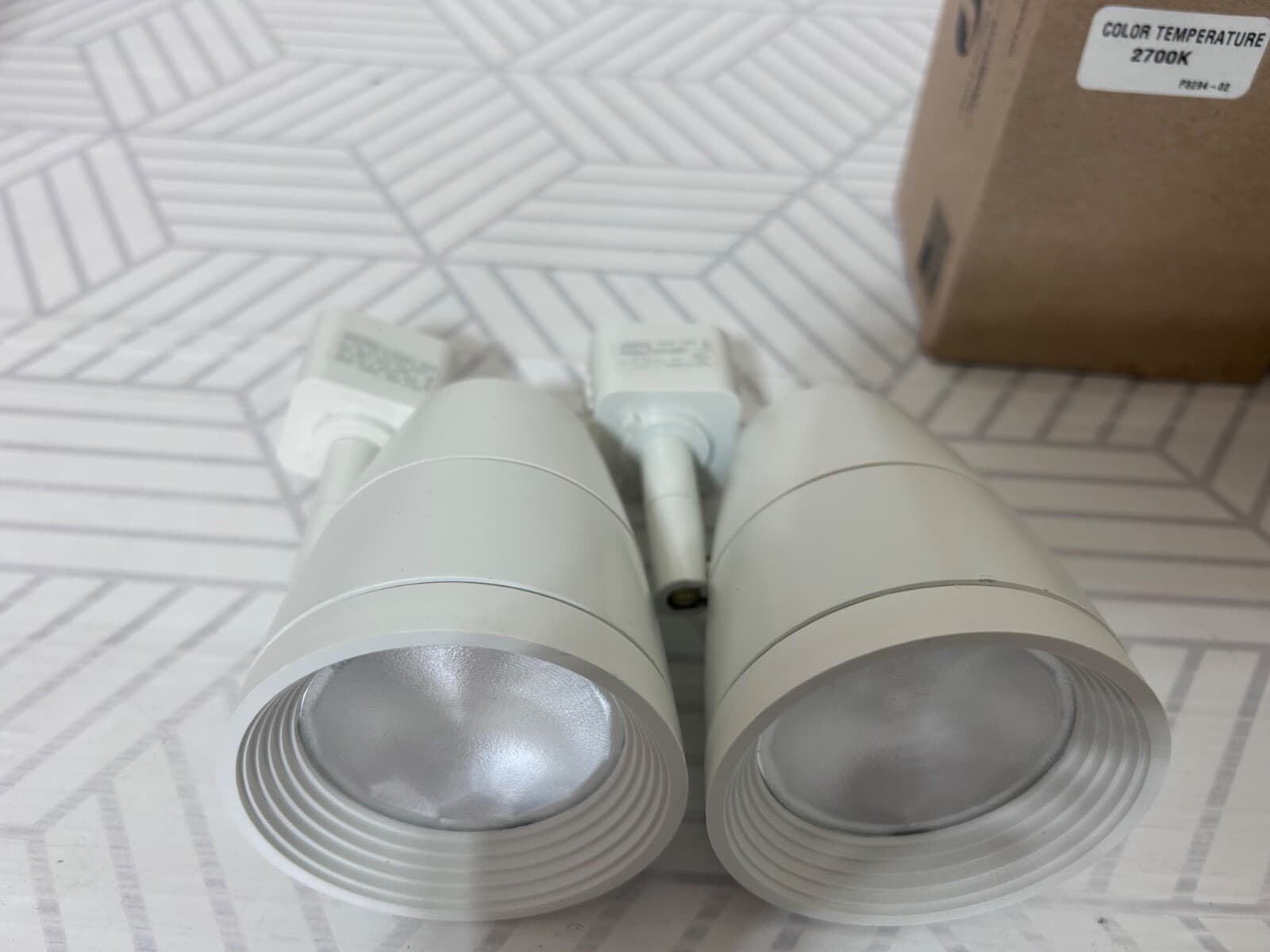 Juno R600L Trac-Lites Lot 2 Lights 2700K Color Temperature White - Thumbnail 10
