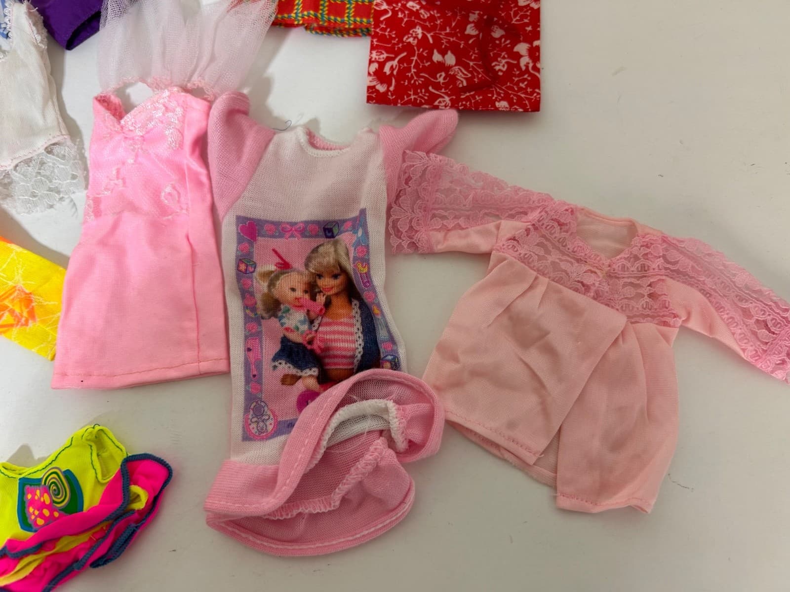 Vintage Barbie Lot Mod Clothes accessories shoes over 40 pieces bin2 - Thumbnail 3