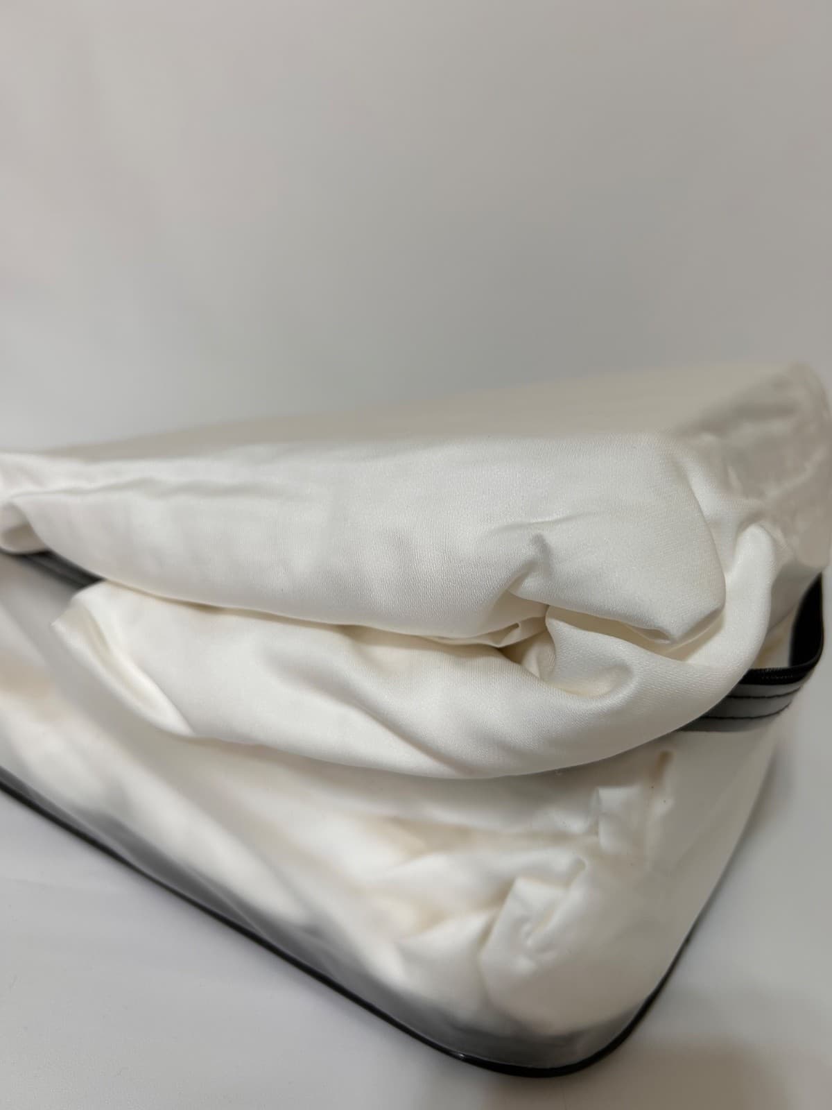 Eight Sleep Pod Sheet Set Cal King Size Pillow Case Sheet Cream White - Thumbnail 2