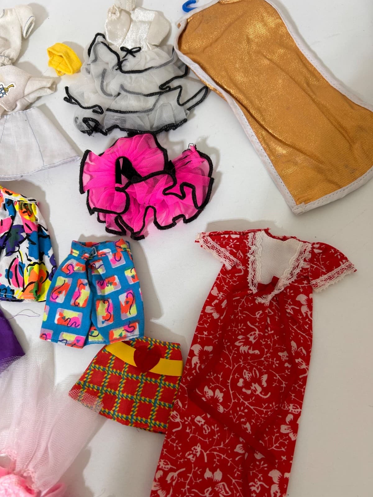 Vintage Barbie Lot Mod Clothes accessories shoes over 40 pieces bin2 - Thumbnail 4