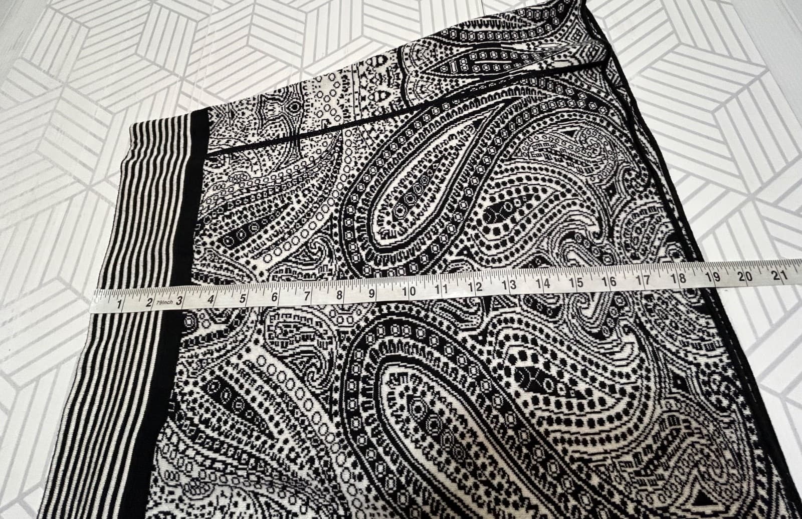 Title Nine Knit Skirt Women's Size M Black White Paisley Winter Sweater Skirt x - Thumbnail 4