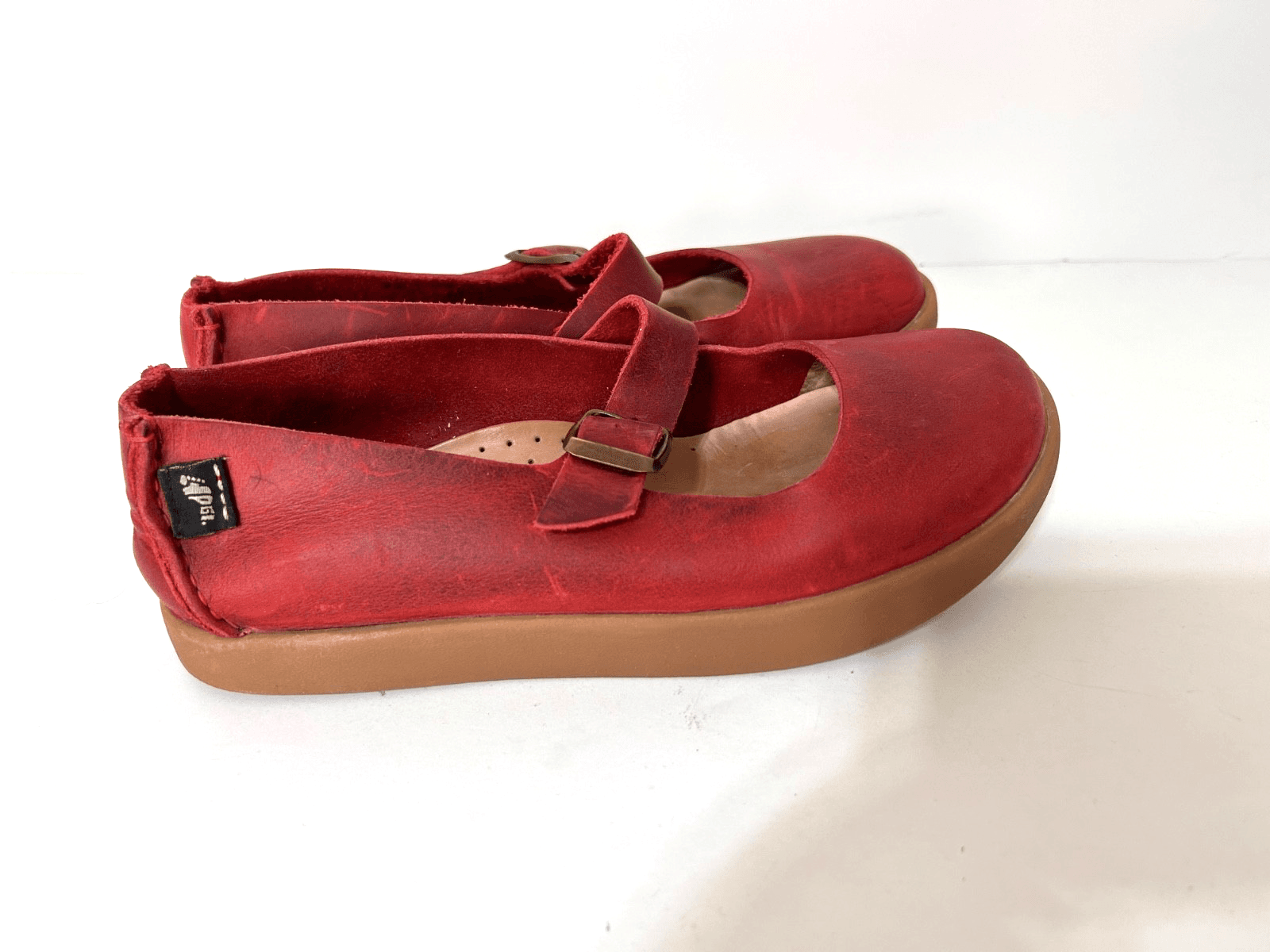 Yogi Womens size 7 Shoes Sharpe Leather Scarlet Red Mary Janes - Thumbnail 2