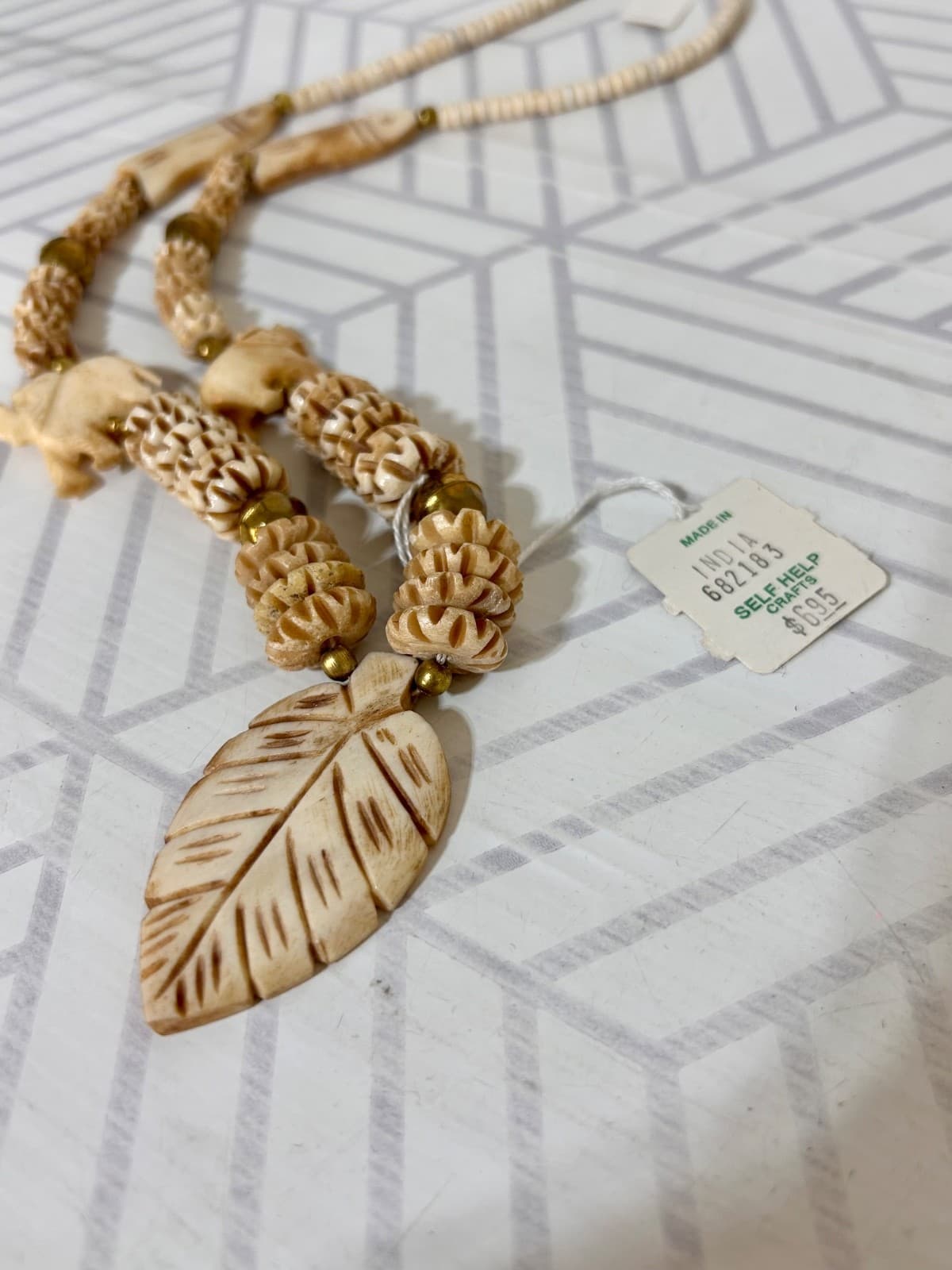 NWT Archana Hand made Vintage Chunky Elephants African Tribal Resin Necklace - Thumbnail 2