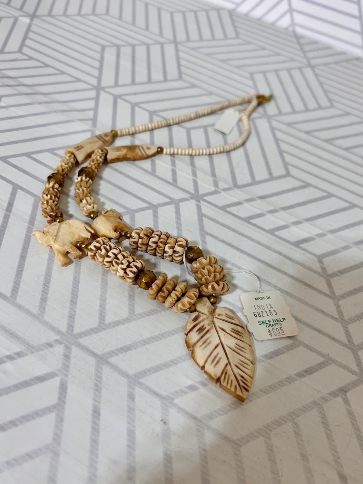 NWT Archana Hand made Vintage Chunky Elephants African Tribal Resin Necklace - Thumbnail 3