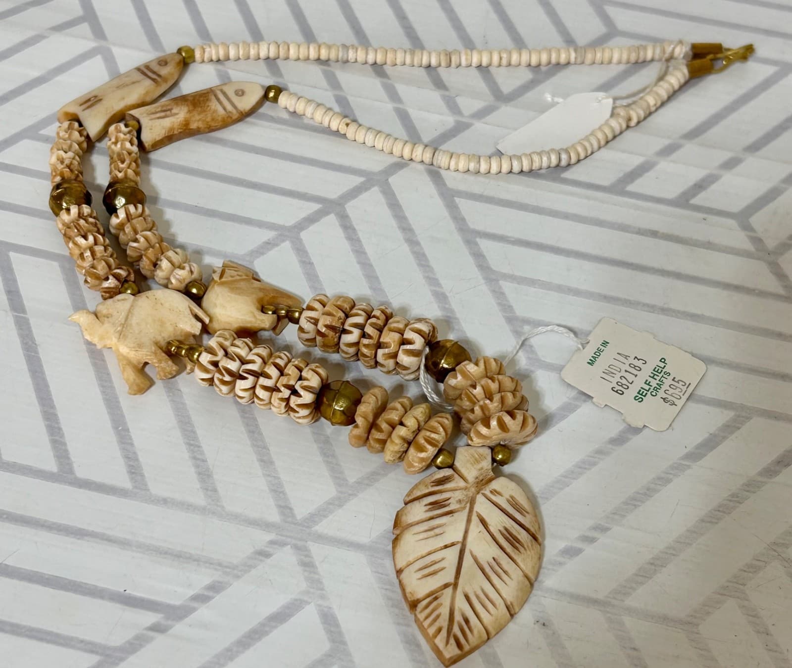 NWT Archana Hand made Vintage Chunky Elephants African Tribal Resin Necklace - Thumbnail 9