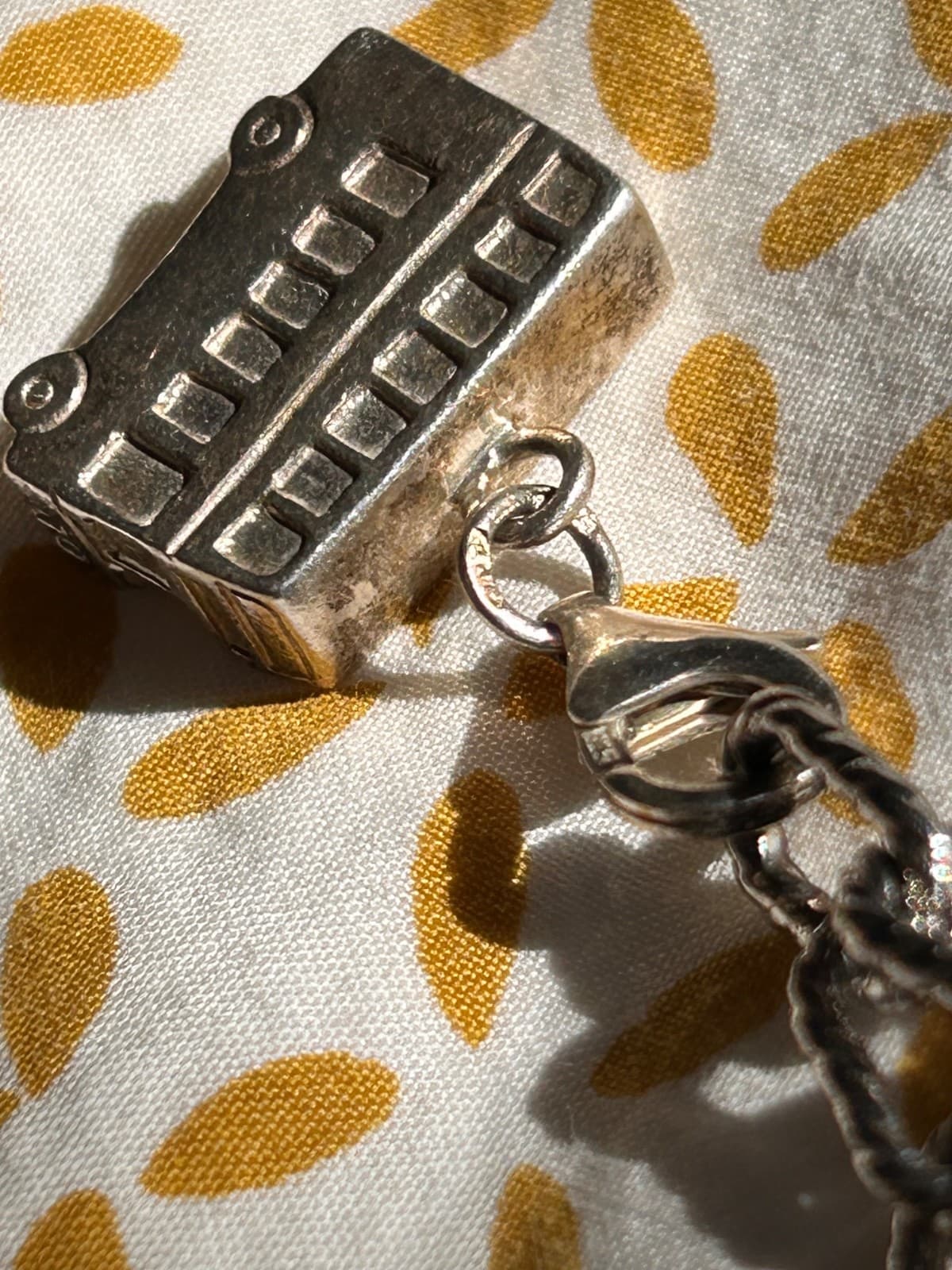 Vintage 925 Sterling Silver Juicy Couture 8 Charms Bracelet England Queen - Thumbnail 4