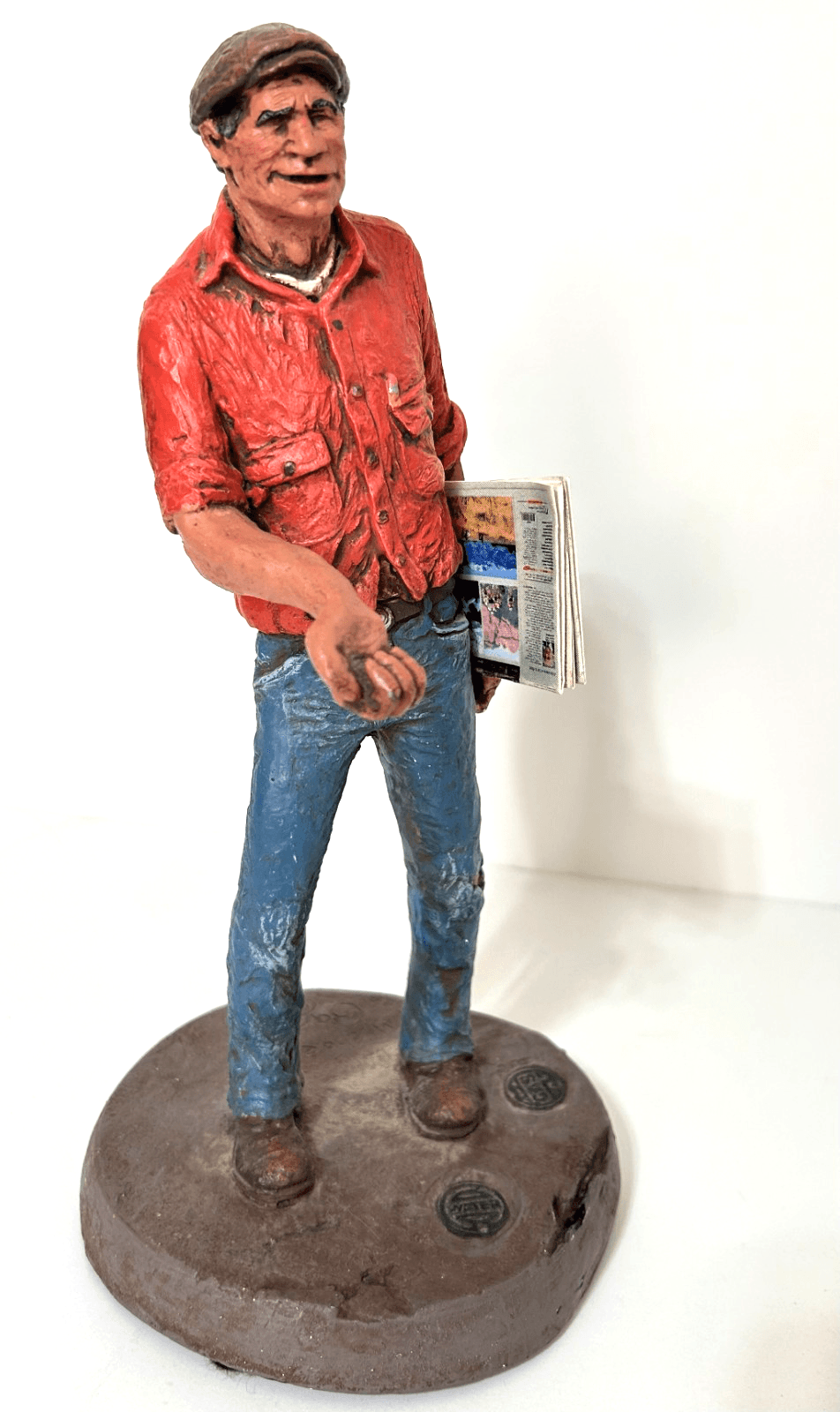 Rare vintage Michael Garman Signed Sculpture Newsman 1977 The Gazette Colorado - Thumbnail 2