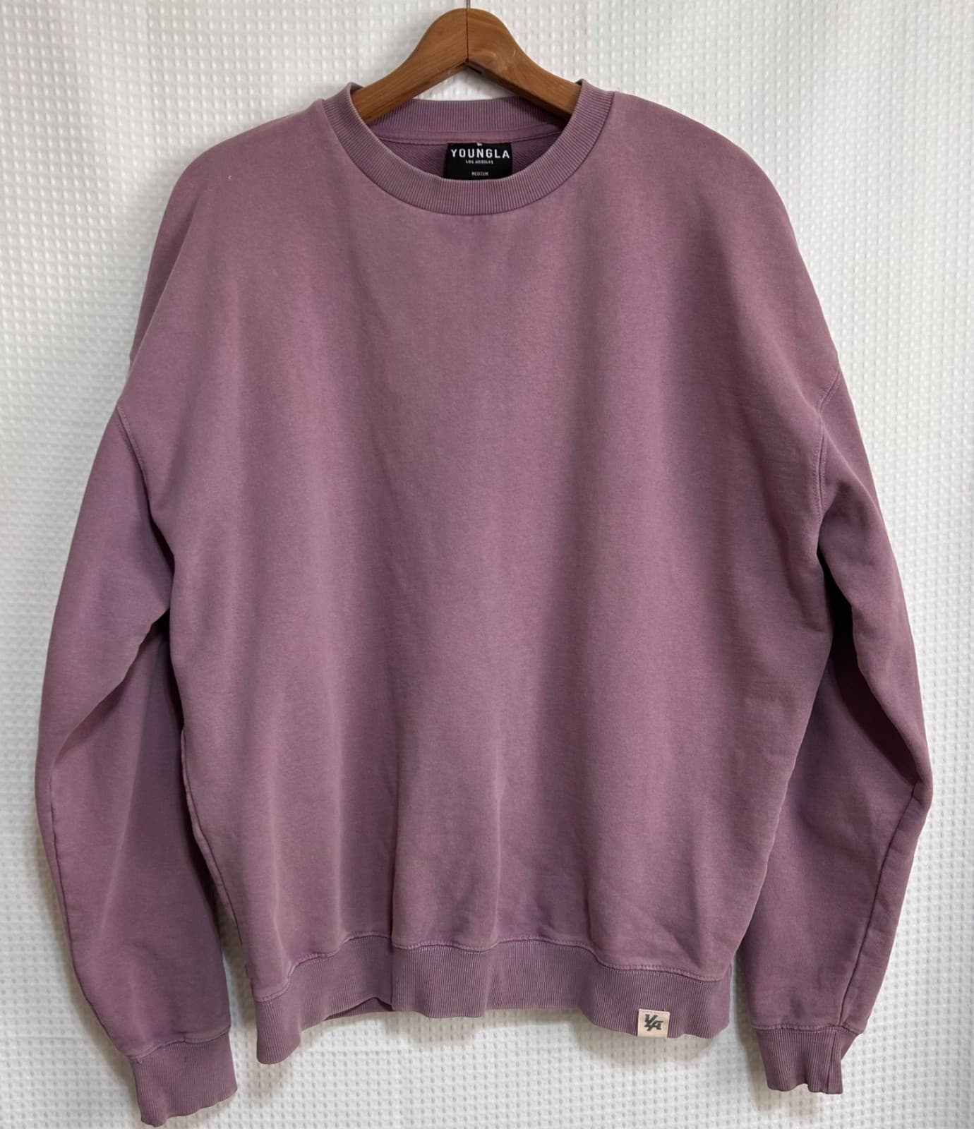 Young LA Sweatshirt Crewneck Embossed Logo Men's size Medium Mauve v