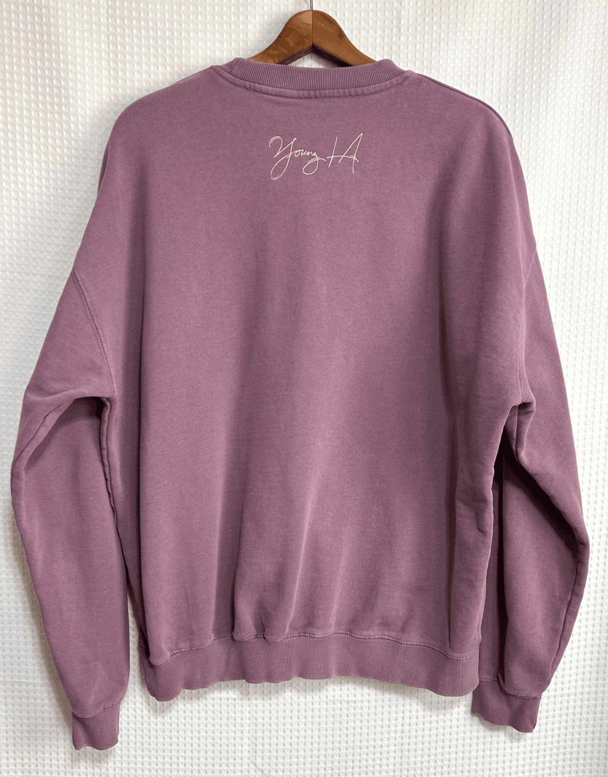 Young LA Sweatshirt Crewneck Embossed Logo Men's size Medium Mauve v - Thumbnail 2