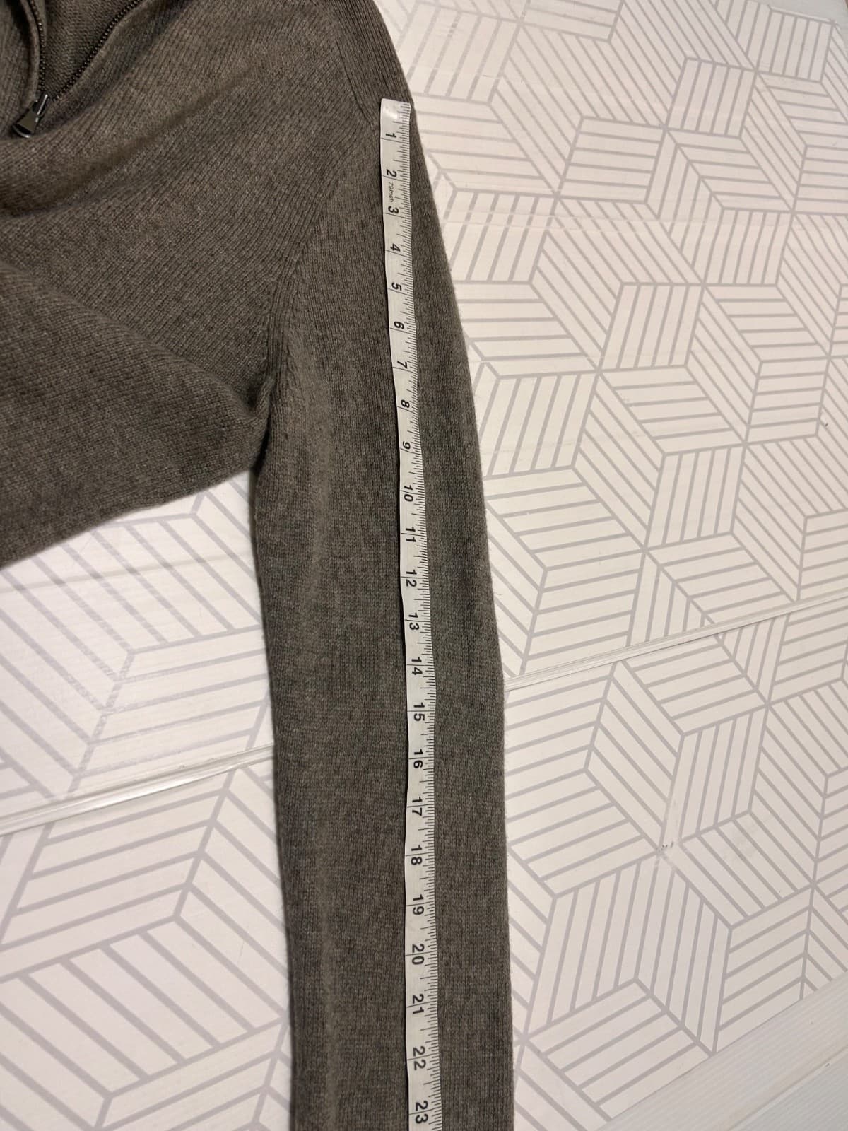 J.Crew Men's Large Slim Merino Wool Alpaca Blend 1/4 Zip Sweater Taupe Soft k - Thumbnail 5