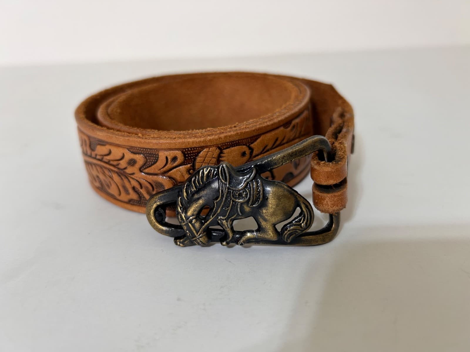 Justin Brass Horse Buckle Top Grain Cowhide Leather Belt Tooled Size 34 USA - Thumbnail 11