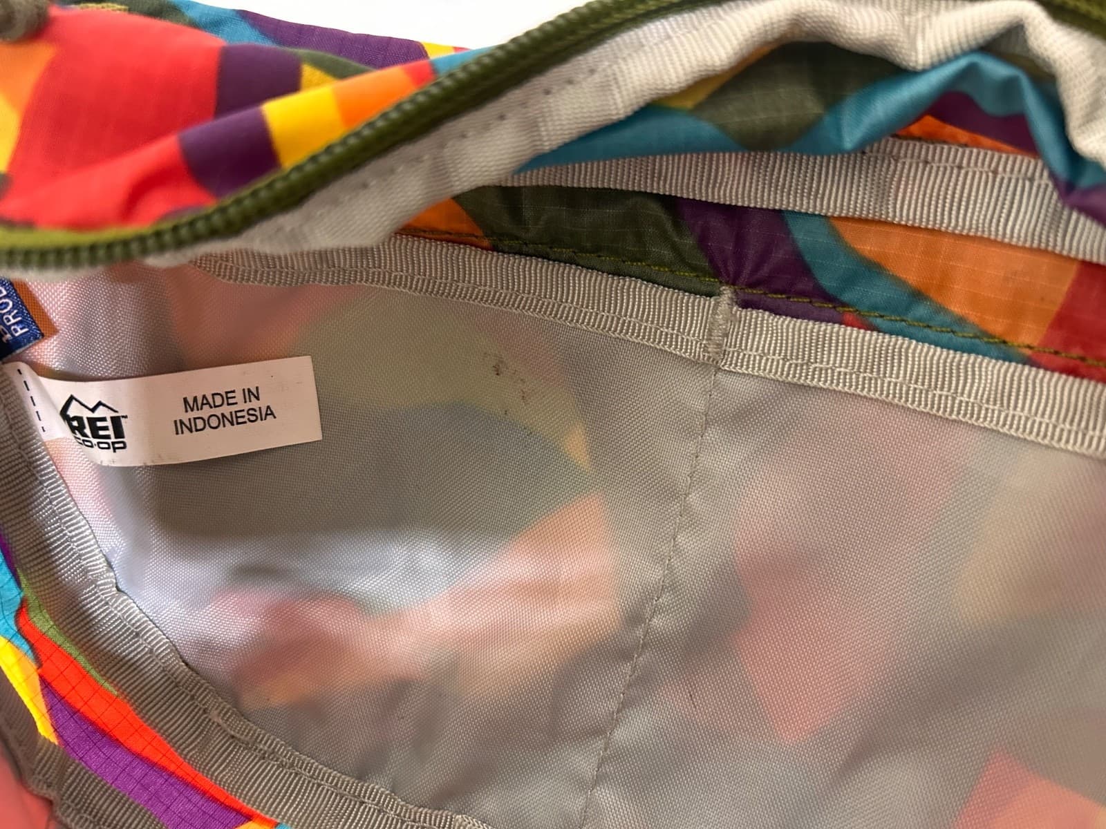 REI Travel Trail Waist Fanny Pack Multicolor Polyester Adjustable Abstract Print - Thumbnail 11