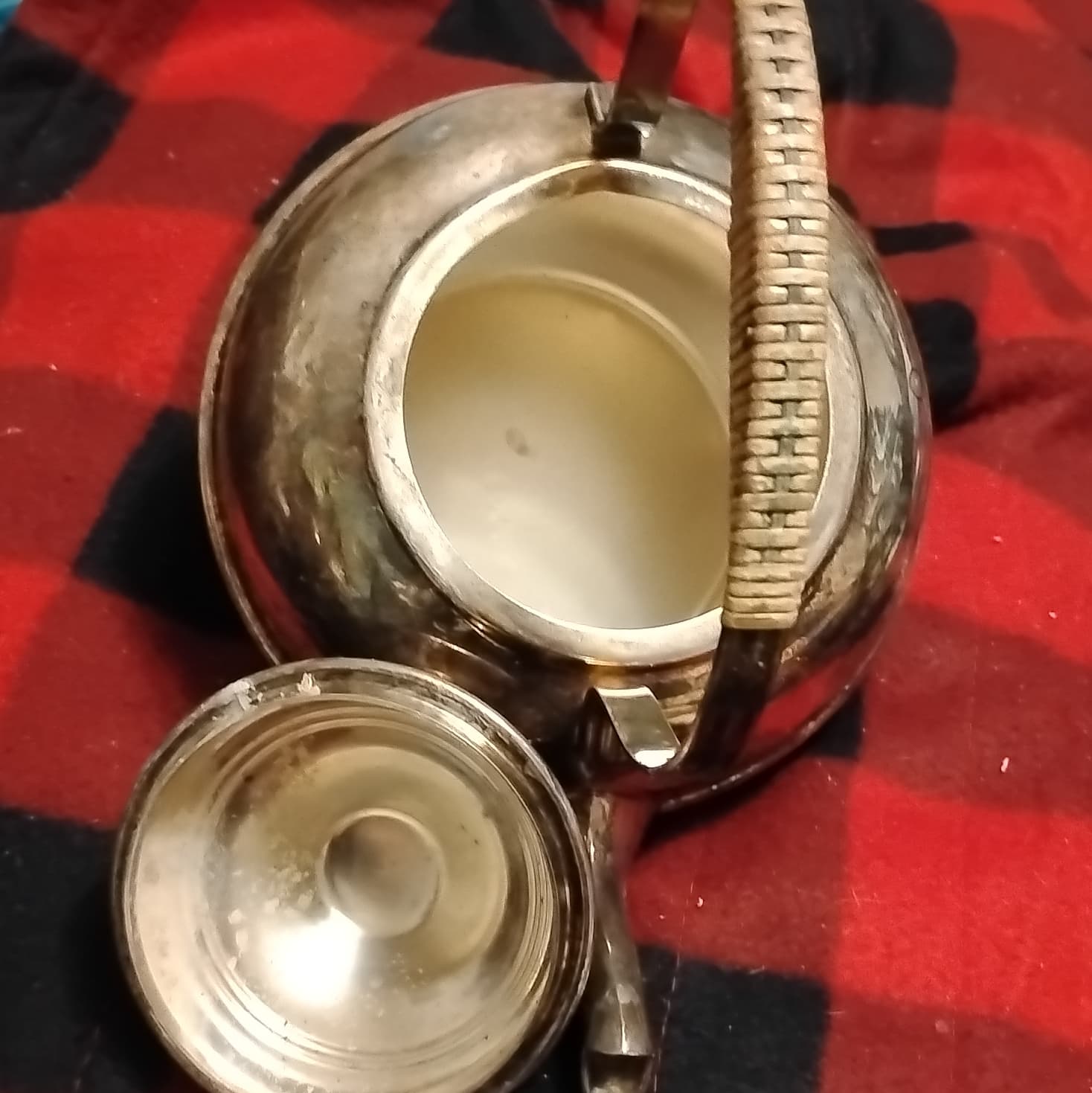 Vintage Silver Teapot with Wicker Handle - Thumbnail 4