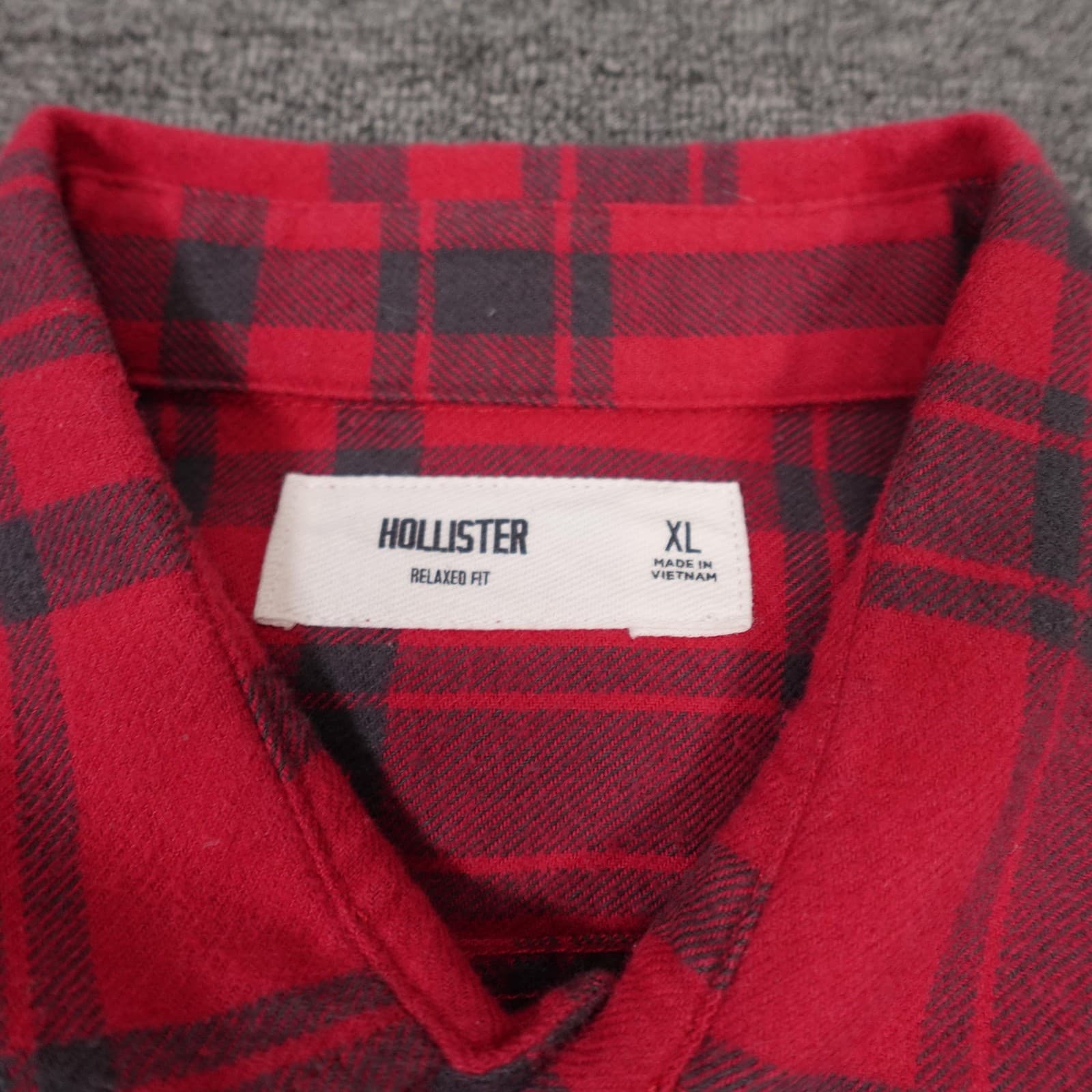 Hollister Shirt Mens XL Red Plaid Long Sleeve Flannel Button Up Relaxed Fit - Thumbnail 3