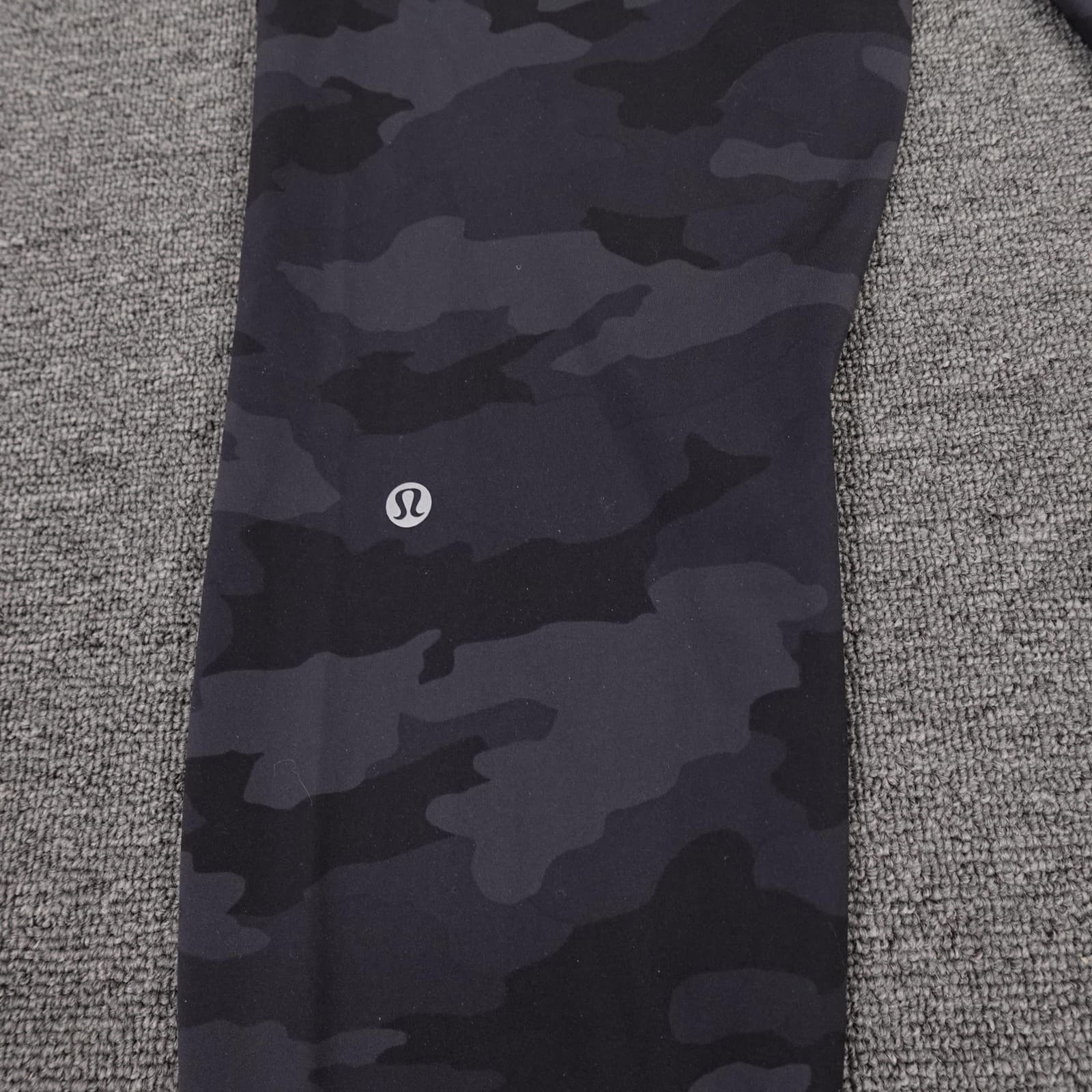 Lululemon Leggings Womens 16 Gray Camo High Rise Ankle Yoga Gym Athletic Pants - Thumbnail 3