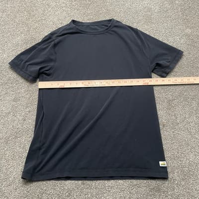 Vuori Shirt Mens Medium Black Performance Tee Athletic Casual Short Sleeve - Thumbnail 3