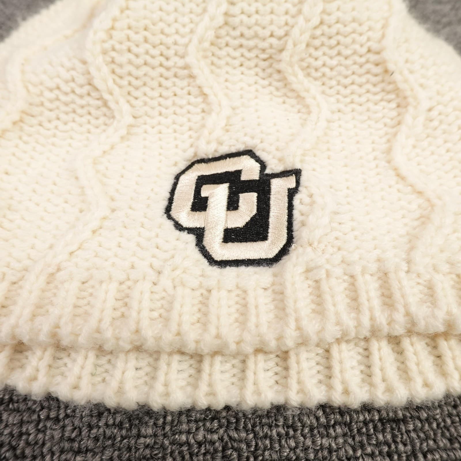 Colorado Buffaloes Hat Beanie Womens One Size White NCAA Football Knit Winter - Thumbnail 2