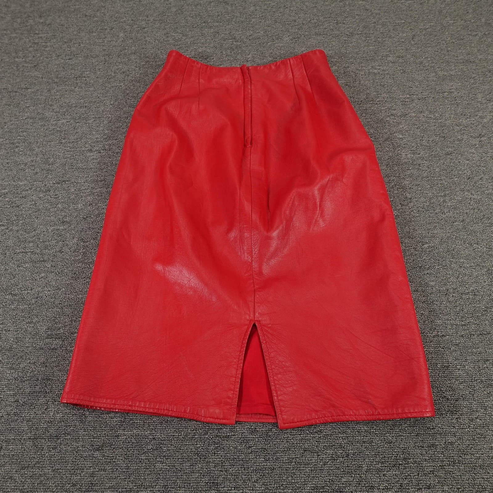 Vintage Vakko Skirt 8 Red Soft Luxury Leather Midi Runway Statement USA 80s - Thumbnail 2