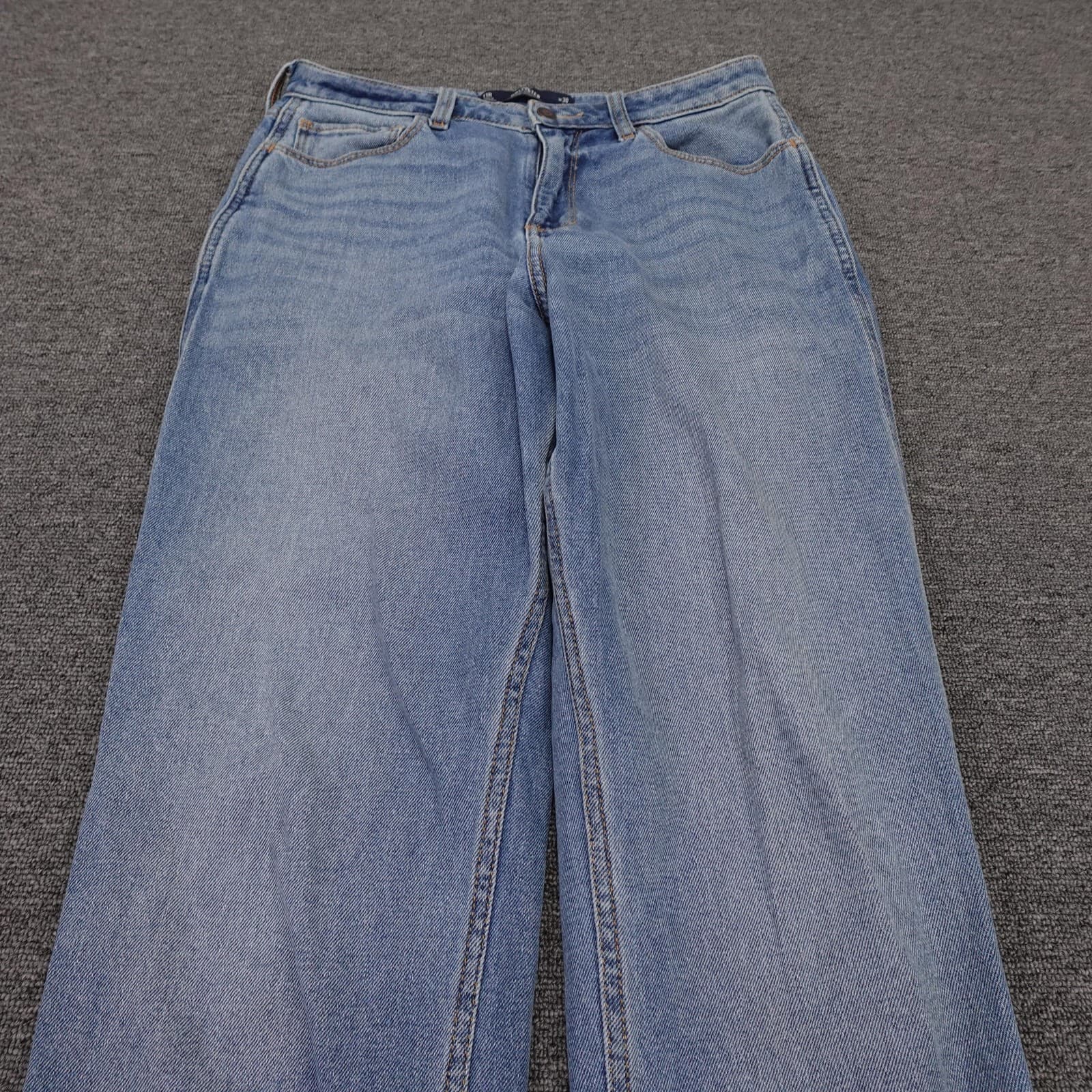 Hollister Ultra High-Rise Mom Jeans Juniors 11R Blue Medium Wash 30x27 - Thumbnail 2