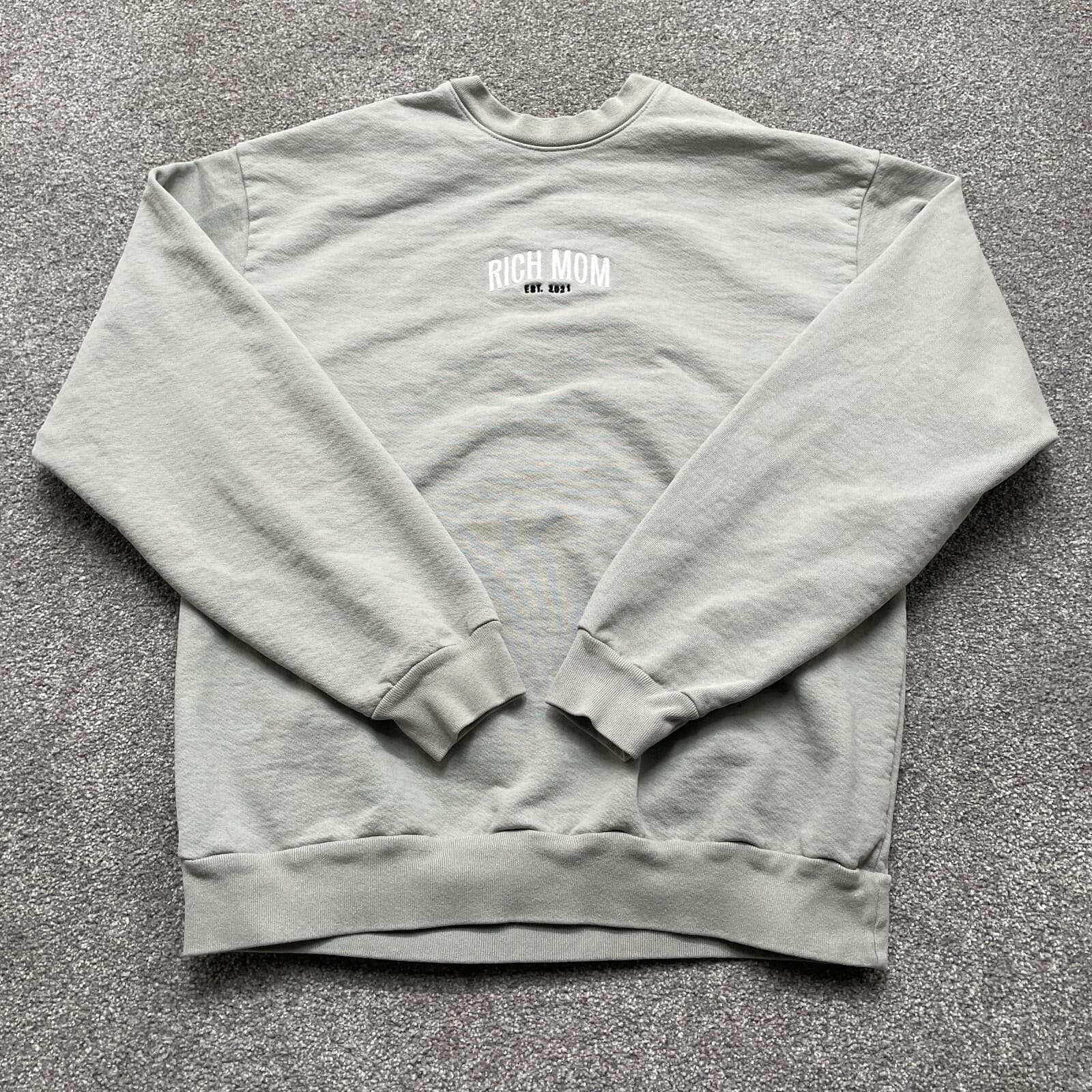 Rich Mom Sweatshirt Adult Medium Gray Sweater Crew Pullover Cotton Ladies