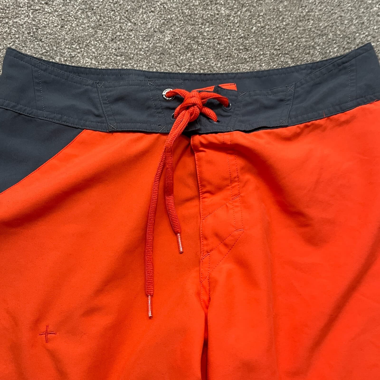 Under Armour Shorts 30 Orange Heatgear Loose Unlined Board Summer 11 In Mens - Thumbnail 3