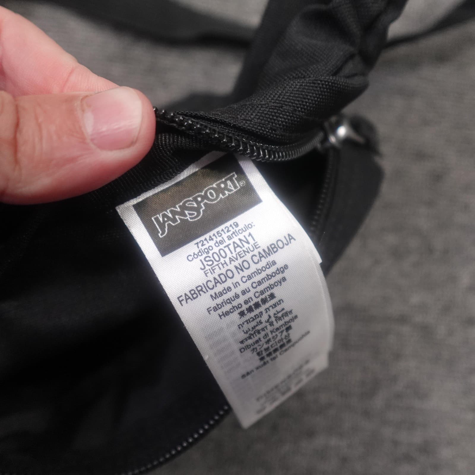 Jansport Fifth Avenue Fanny Pack Black Polyester Travel Waist Belt Bag Unisex - Thumbnail 4