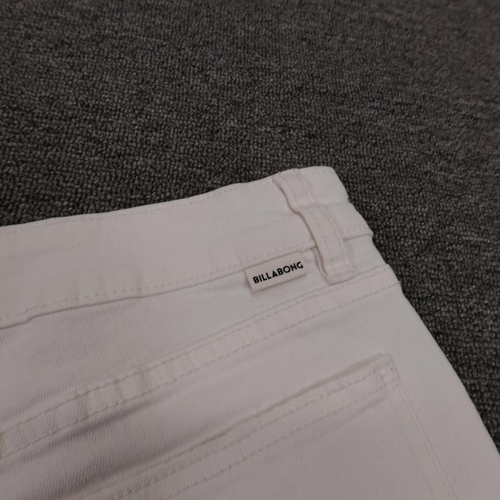 Billabong Shorts Womens 28 White Denim High Rise Button Fly Cutoff 3 Inseam - Thumbnail 5