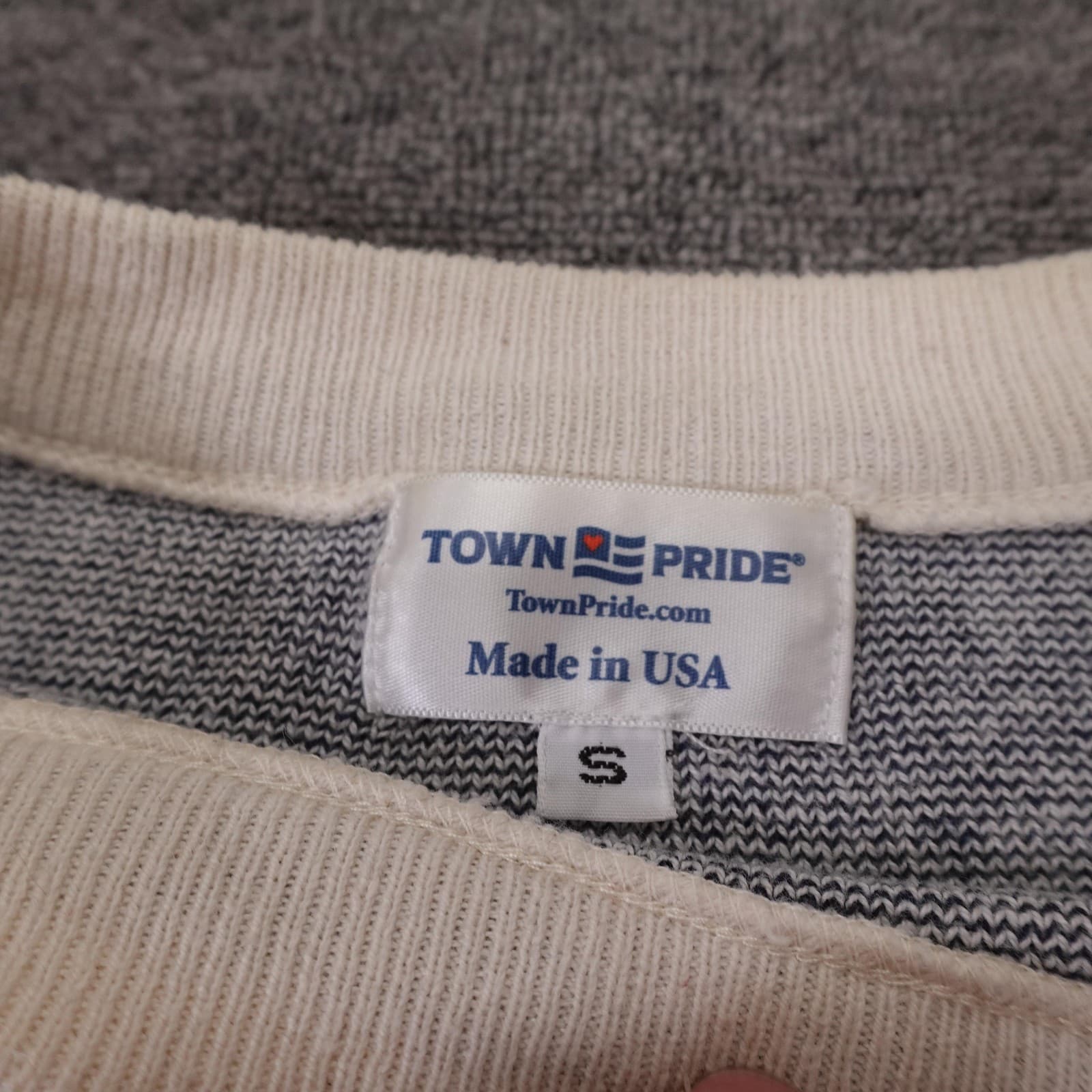Vintage Town Pride Sweater Womens Small White Norwalk Graphic Knit Pullover USA - Thumbnail 4