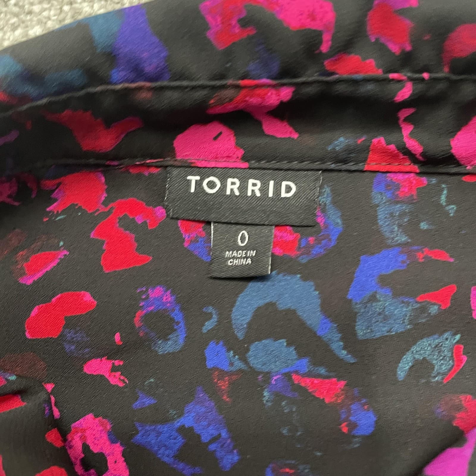 Torrid Shirt Womens 0 Black Pink Purple Leopard Button Up Long Sleeve Plus Top - Thumbnail 3