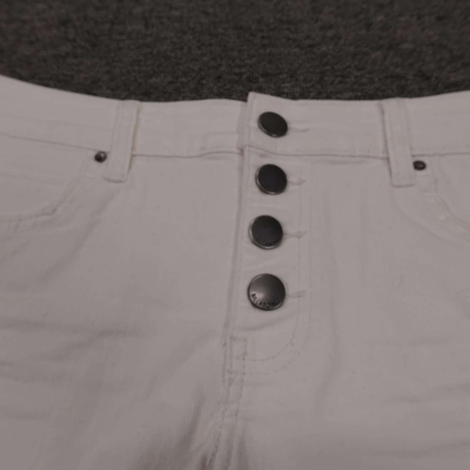Billabong Shorts Womens 28 White Denim High Rise Button Fly Cutoff 3 Inseam - Thumbnail 2