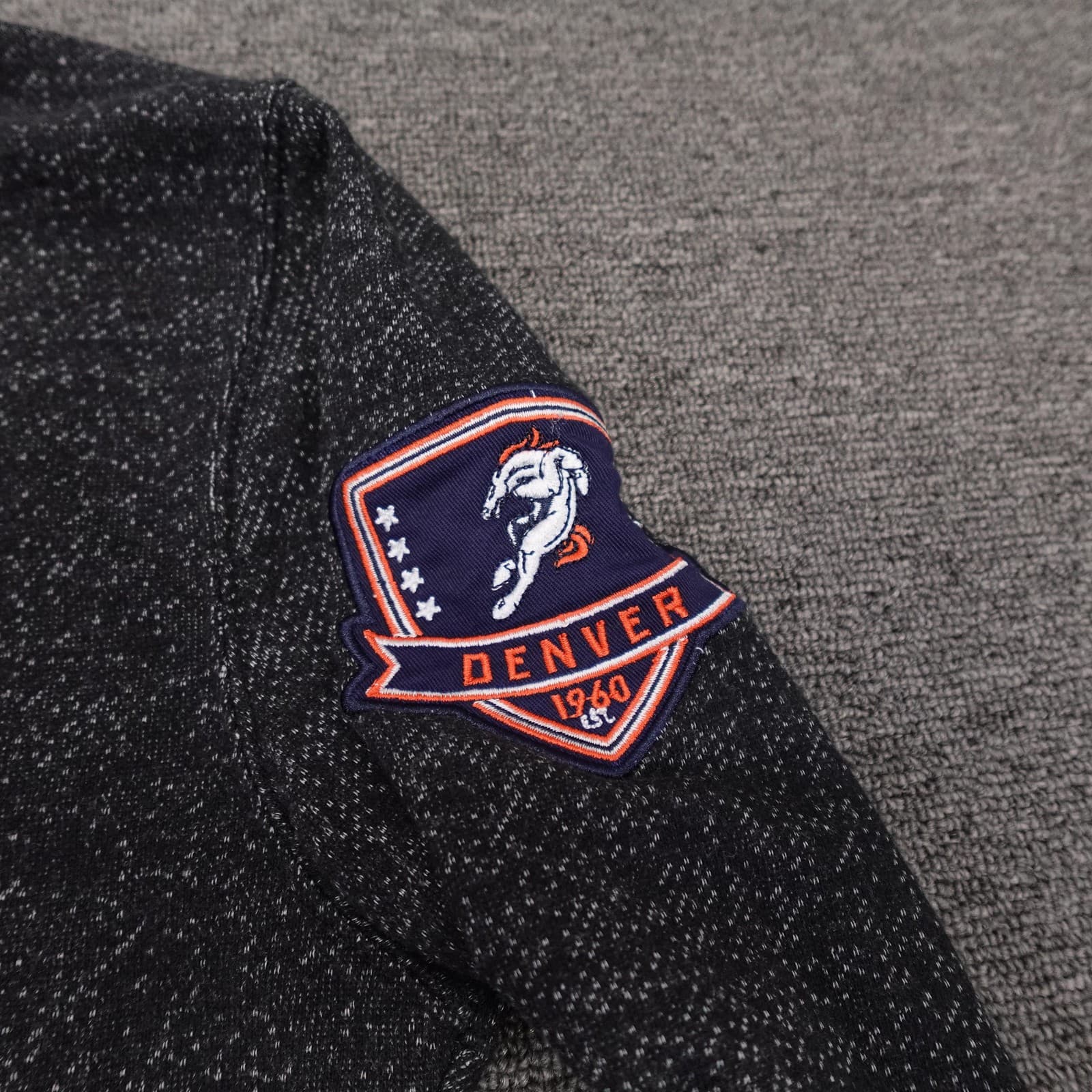 Denver Broncos Sweater Mens Small Gray Long Sleeve NFL Football NFL Team Apparel - Thumbnail 4
