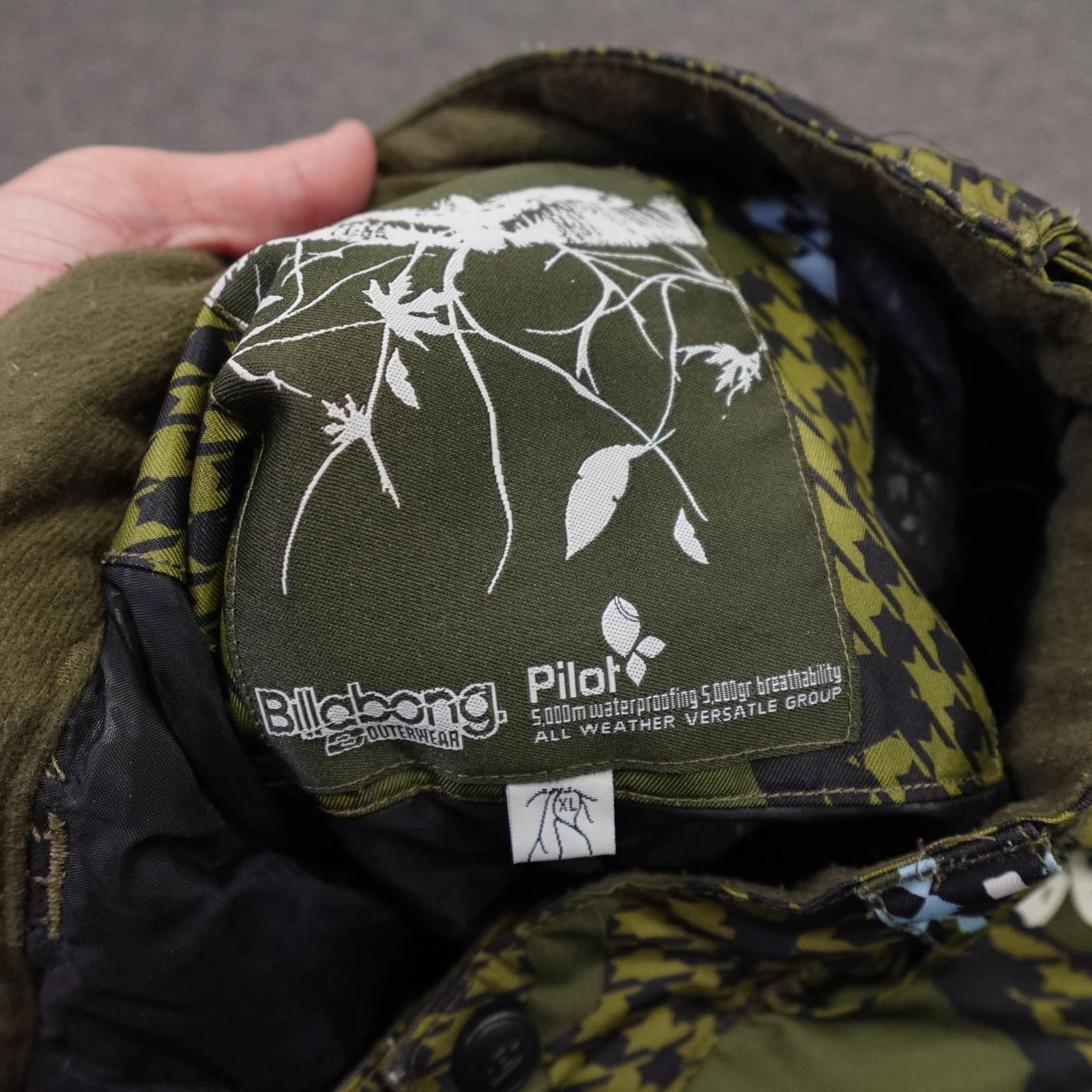 Billabong Snow Pants Youth XL 28x28 Green Camo V2 5000mm Waterproof Insulated - Thumbnail 3