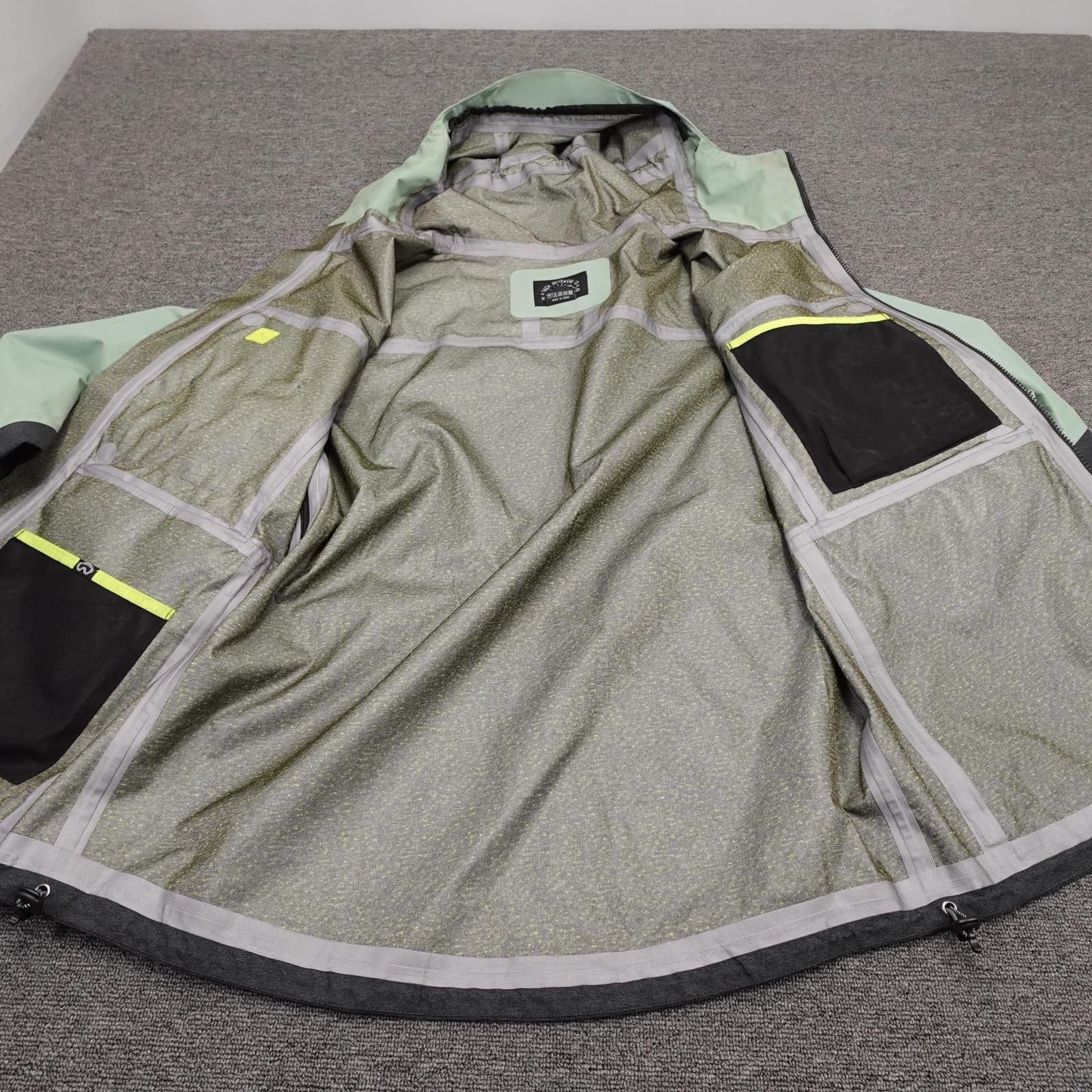 Saga Outerwear Jacket Large Green Gray Saga-Tek Hooded Ski Shell Water Resistant - Thumbnail 6