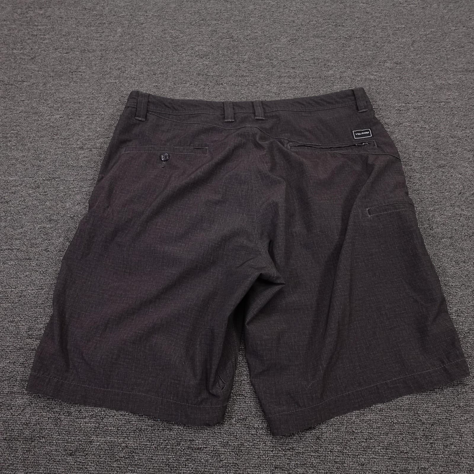 Volcom Shorts Mens 33 Gray Chino Flat Front 11 Inseam Casual Skate Summer - Thumbnail 3