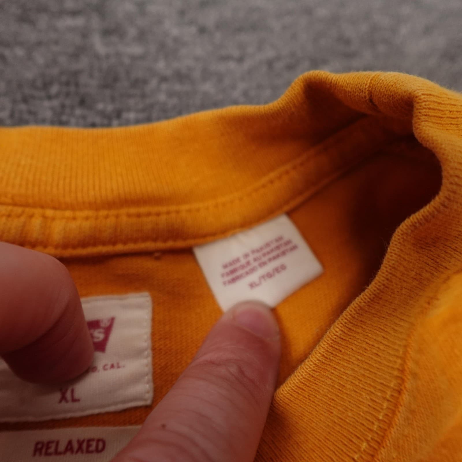 Levi's Sweatshirt Mens XL Yellow Relaxed Fit Crewneck Fleece Logo Pullover - Thumbnail 4