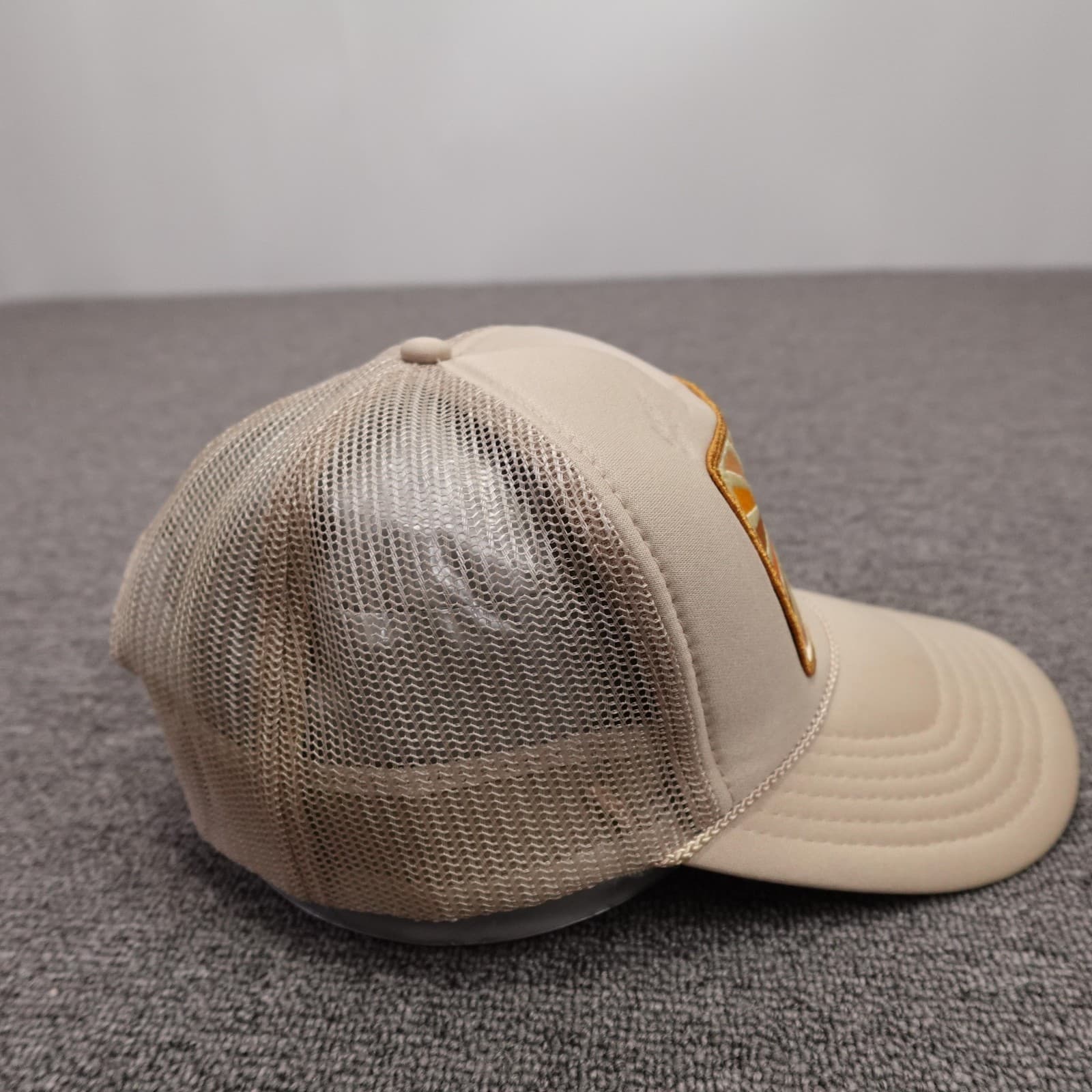 Friday Feelin Hat Cap Snap Back Mens One Size Beige Trucker Retro Smiley Patch - Thumbnail 5