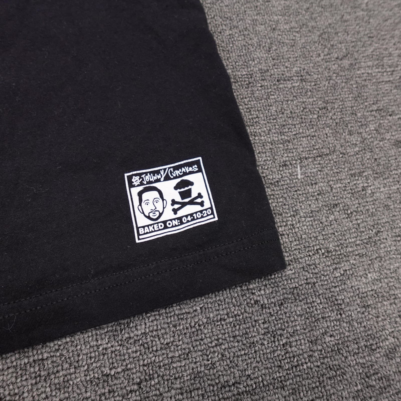 Johnny Cupcakes Shirt Mens XL Black Graphic Logo Tee Tagless Streetwear - Thumbnail 2