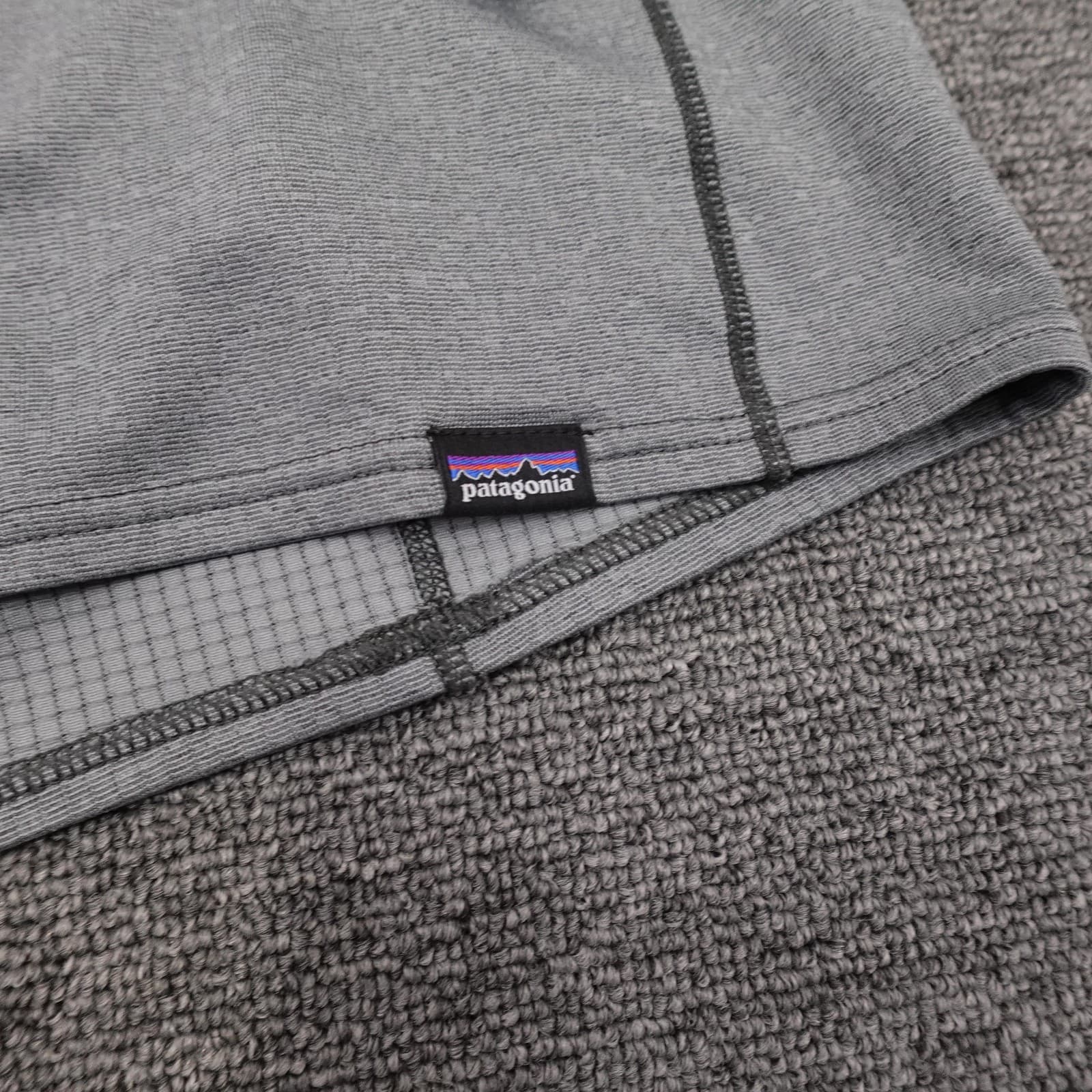 Patagonia Capilene Midweight Shirt Mens 2XL Gray Long Sleeve Base Layer Thermal - Thumbnail 2